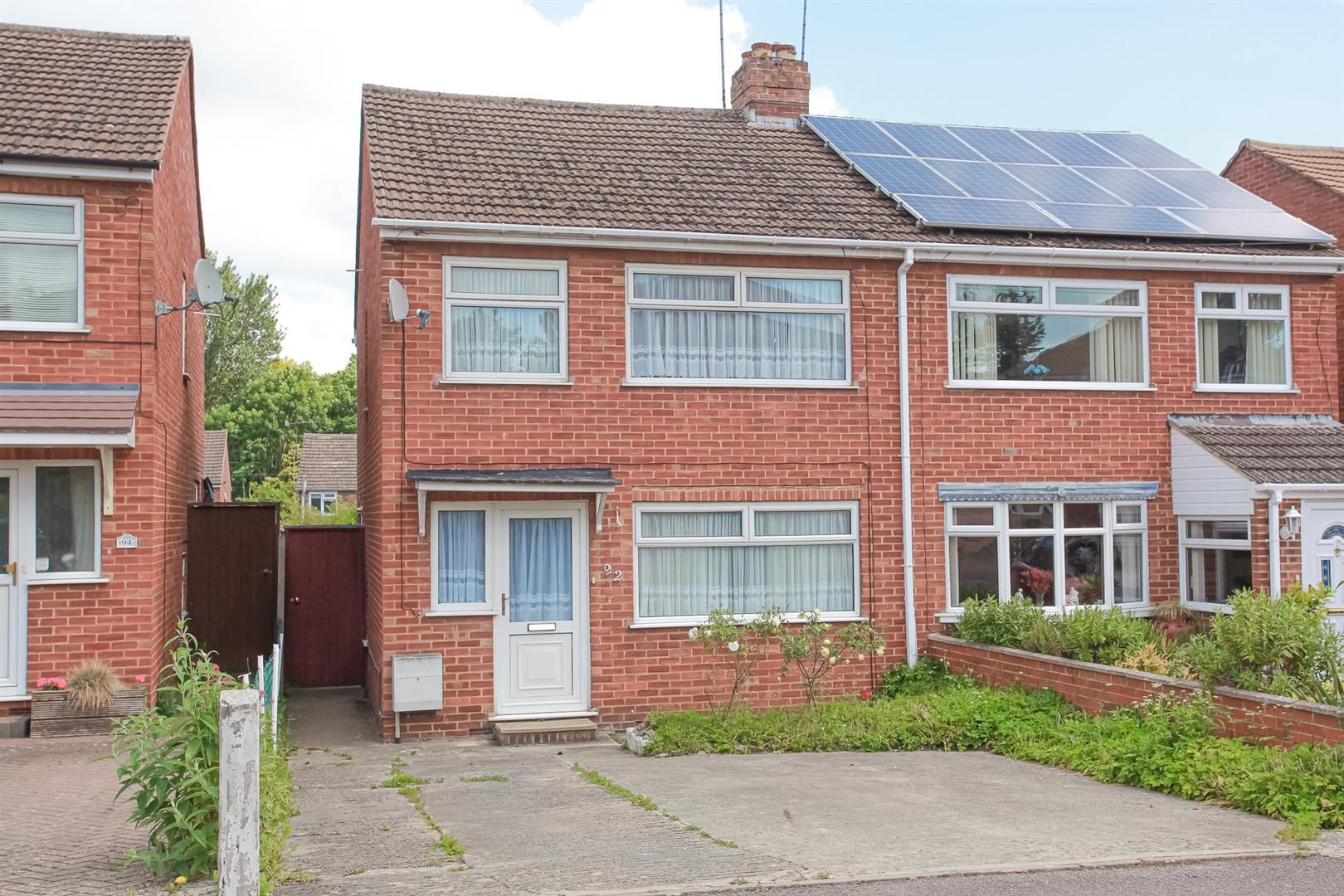 3 bed semidetached house for sale in Sinclair Avenue, Banbury OX16