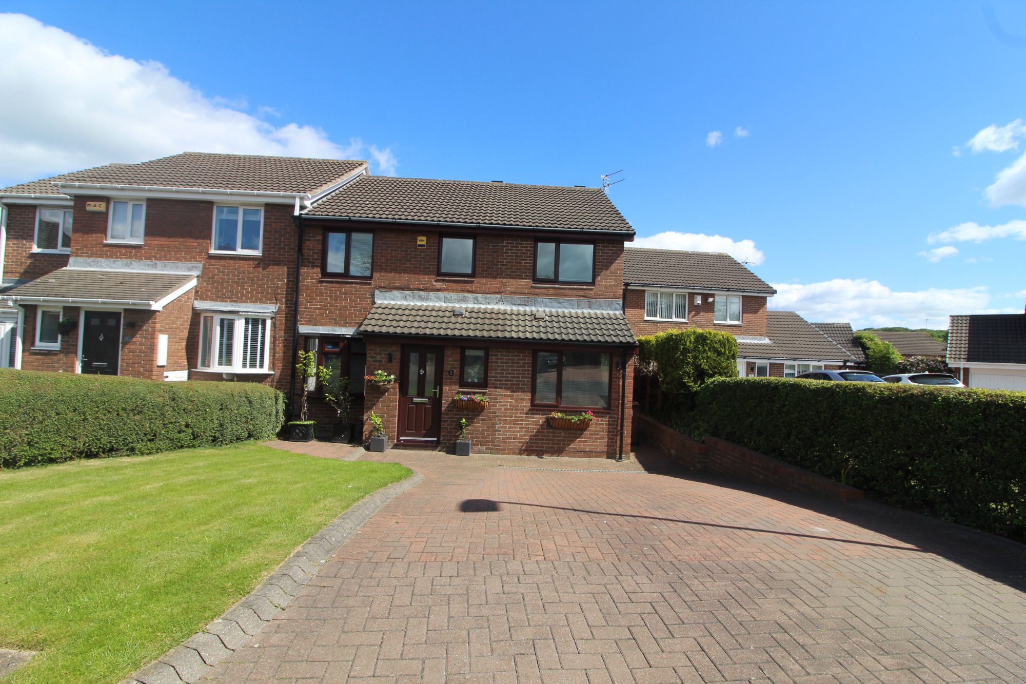 4 bed semidetached house for sale in Dunnlynn Close, Sunderland SR3
