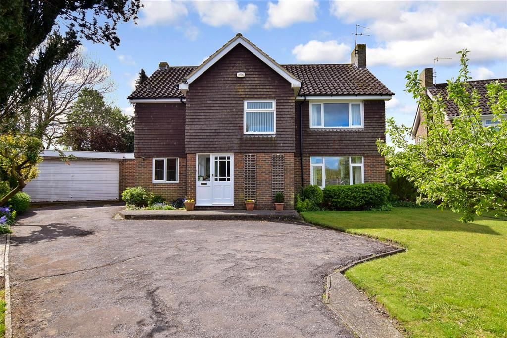 4 bed detached house for sale in Bramley Avenue, Faversham, Kent ME13