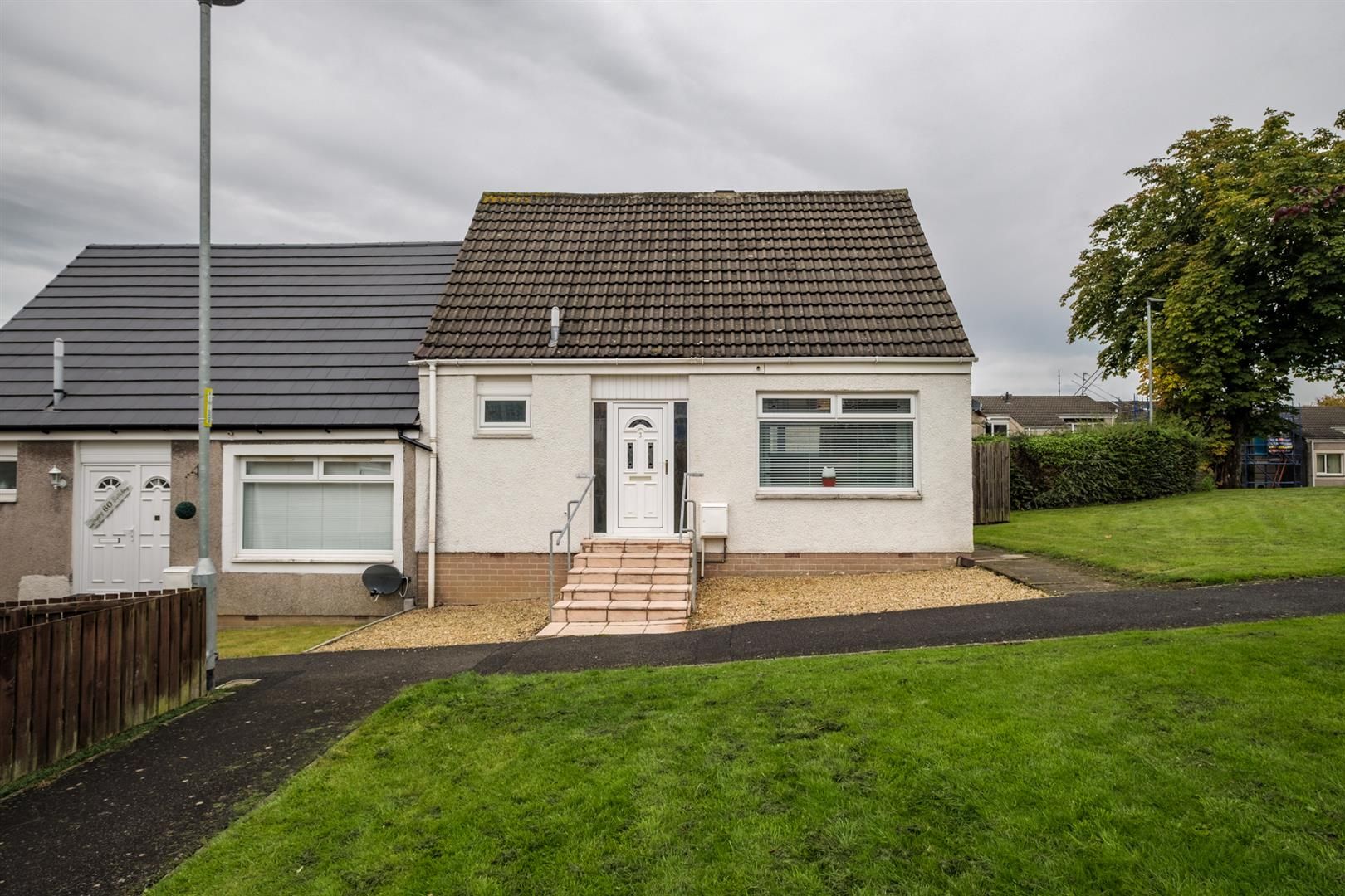 2 bed property for sale in Murdostoun Gardens, Wishaw ML2 Zoopla