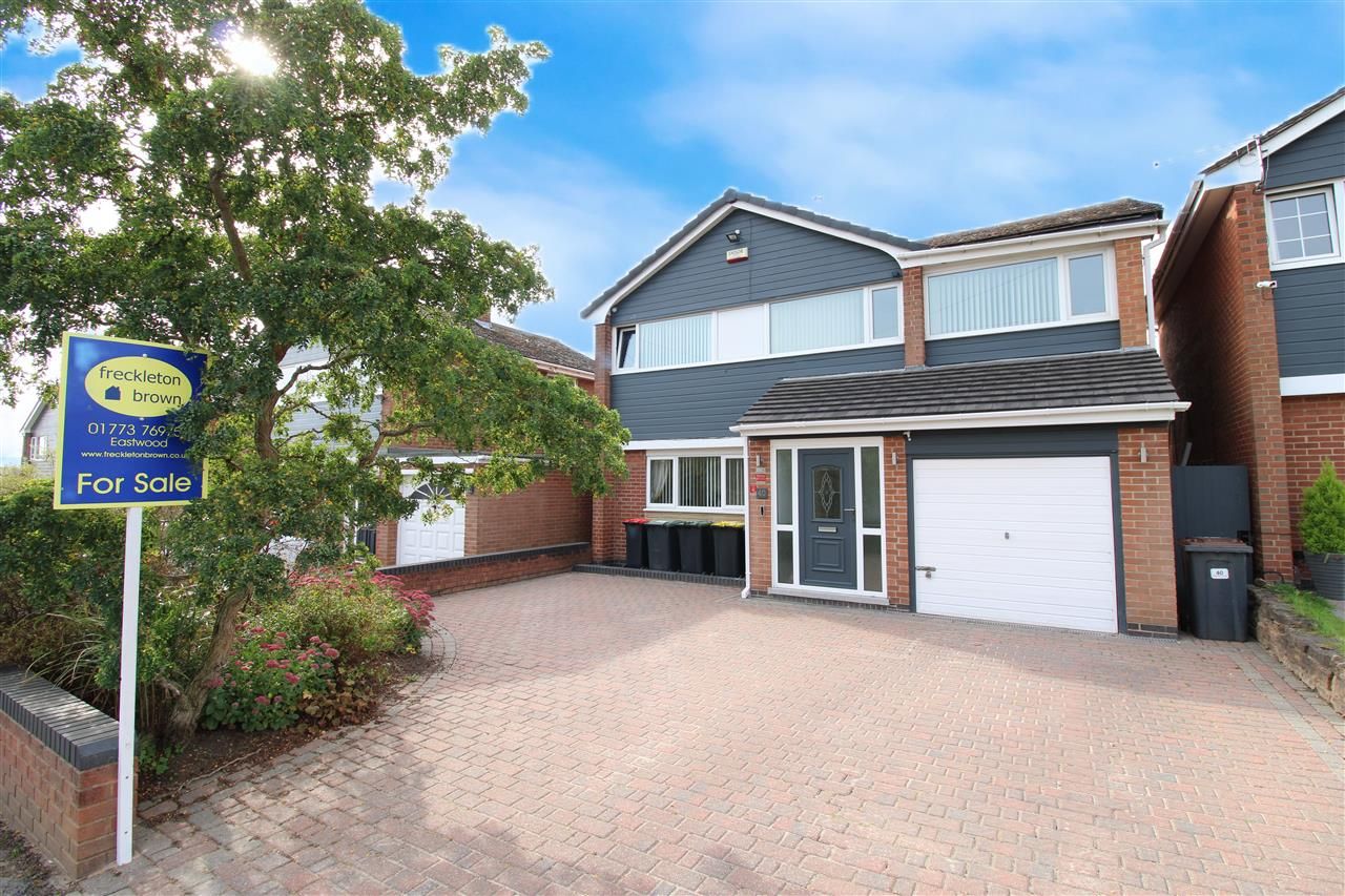4 bed detached house for sale in Rolleston Drive, Newthorpe, Nottingham