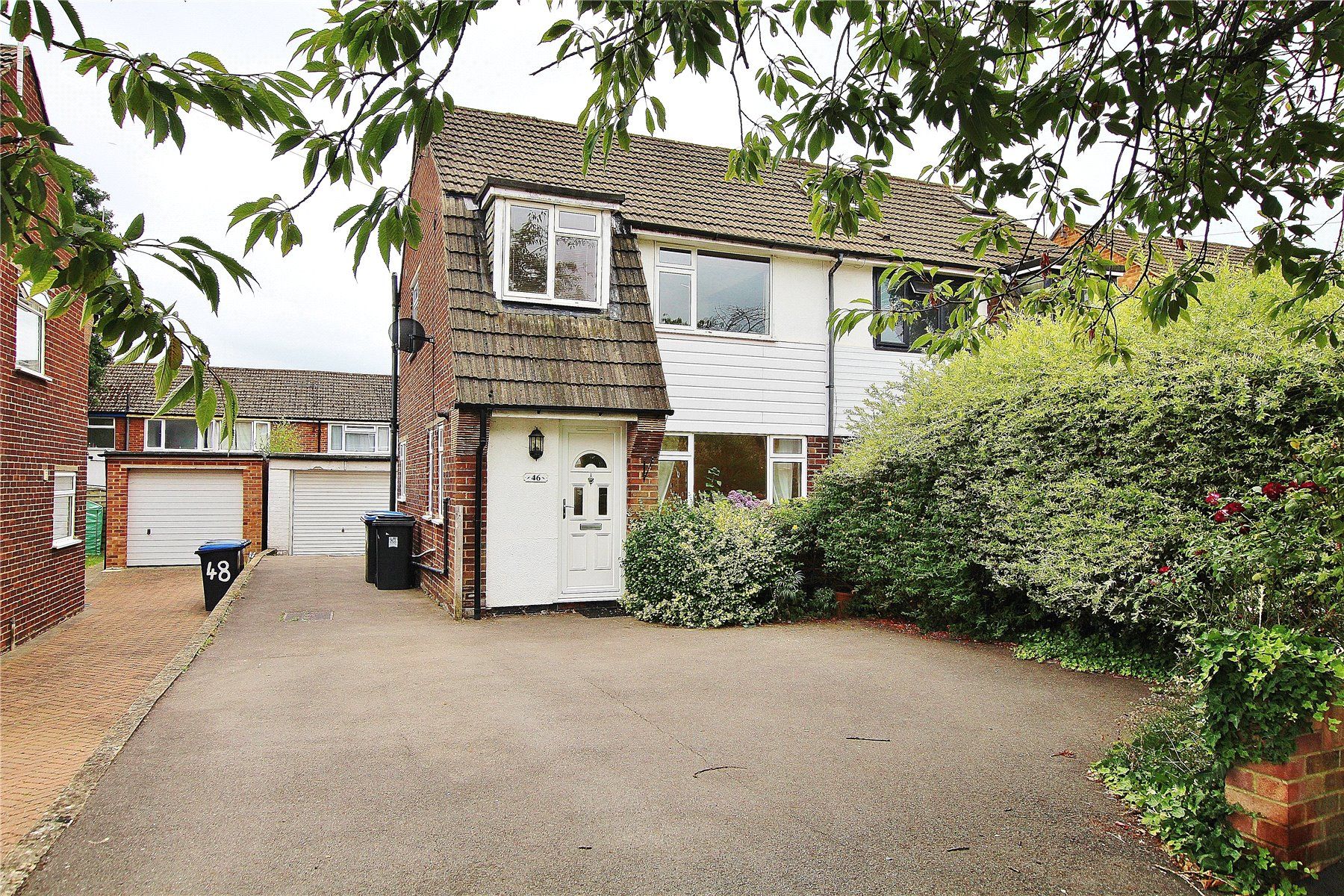 3 bed semidetached house for sale in Knaphill, Woking GU21 Zoopla