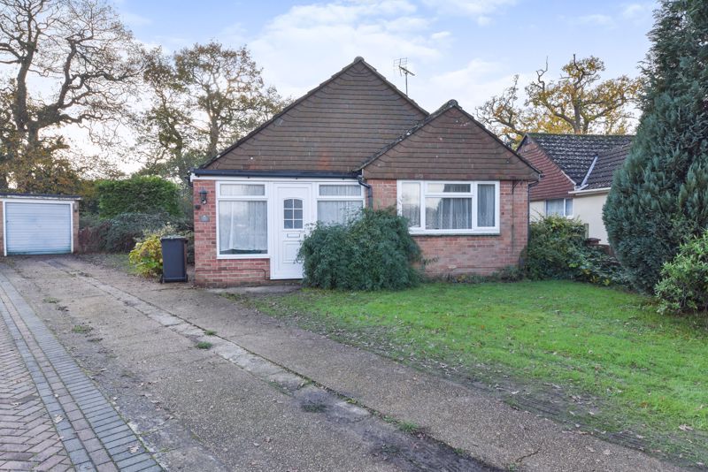 3 bed detached bungalow to rent in Andrew Crescent, Waterlooville PO7