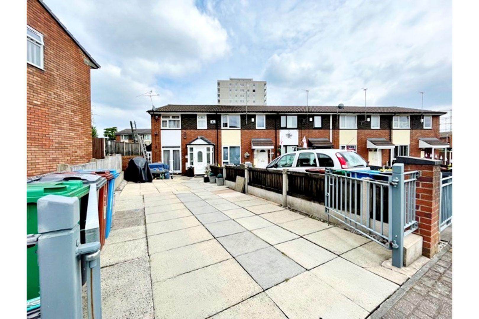 3 bed end terrace house for sale in Tewkesbury Road, Miles Platting M40
