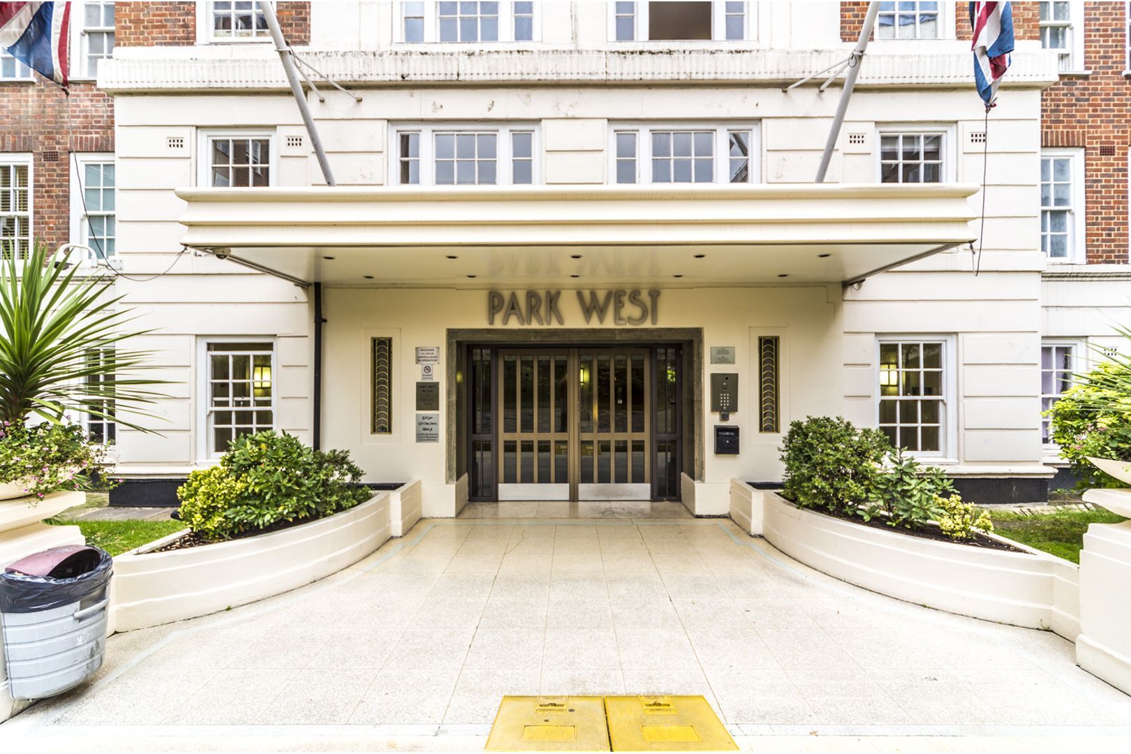 Edgware Road, Hyde Park W2  