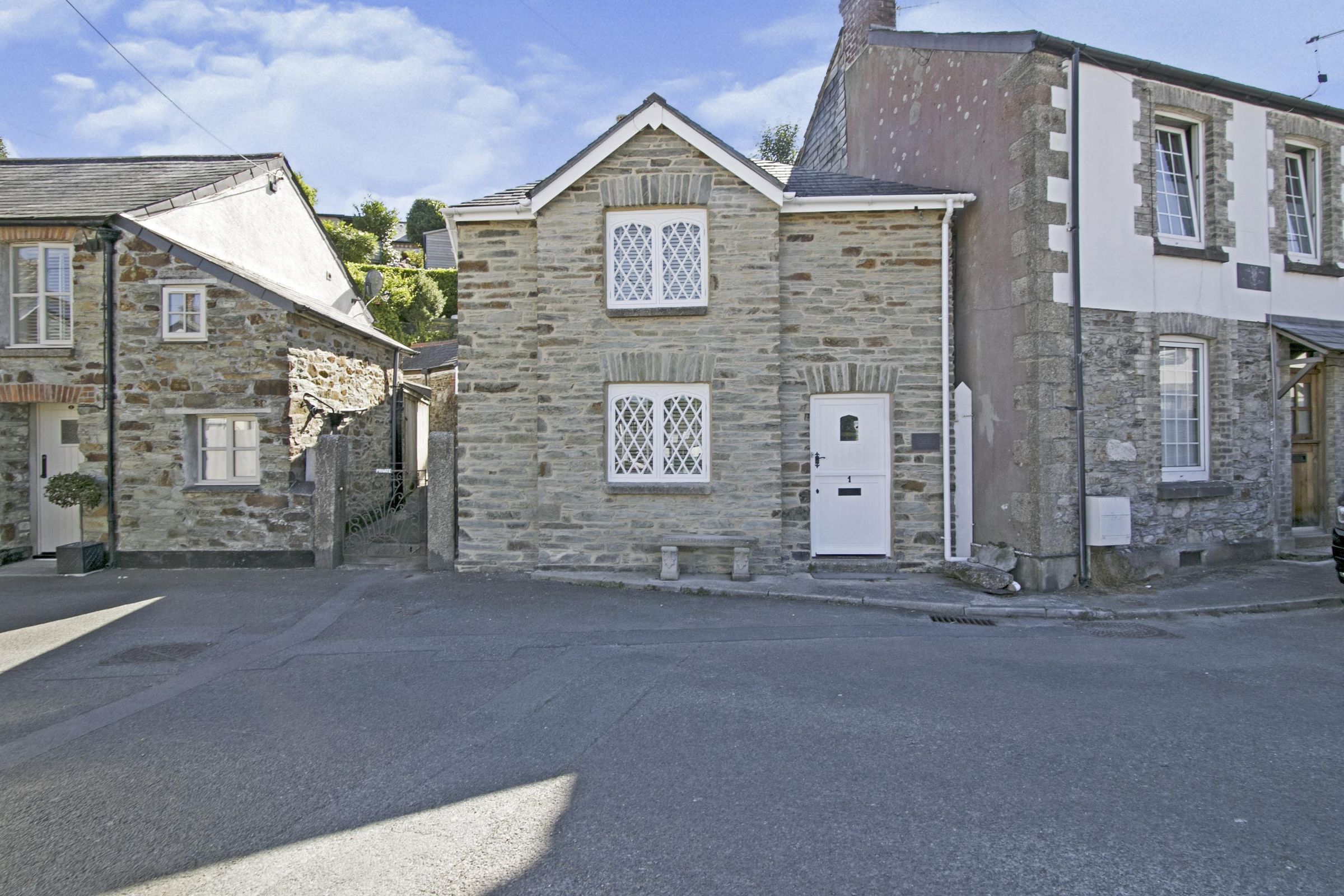 2 bed property for sale in Mill Hill, Lostwithiel PL22 Zoopla