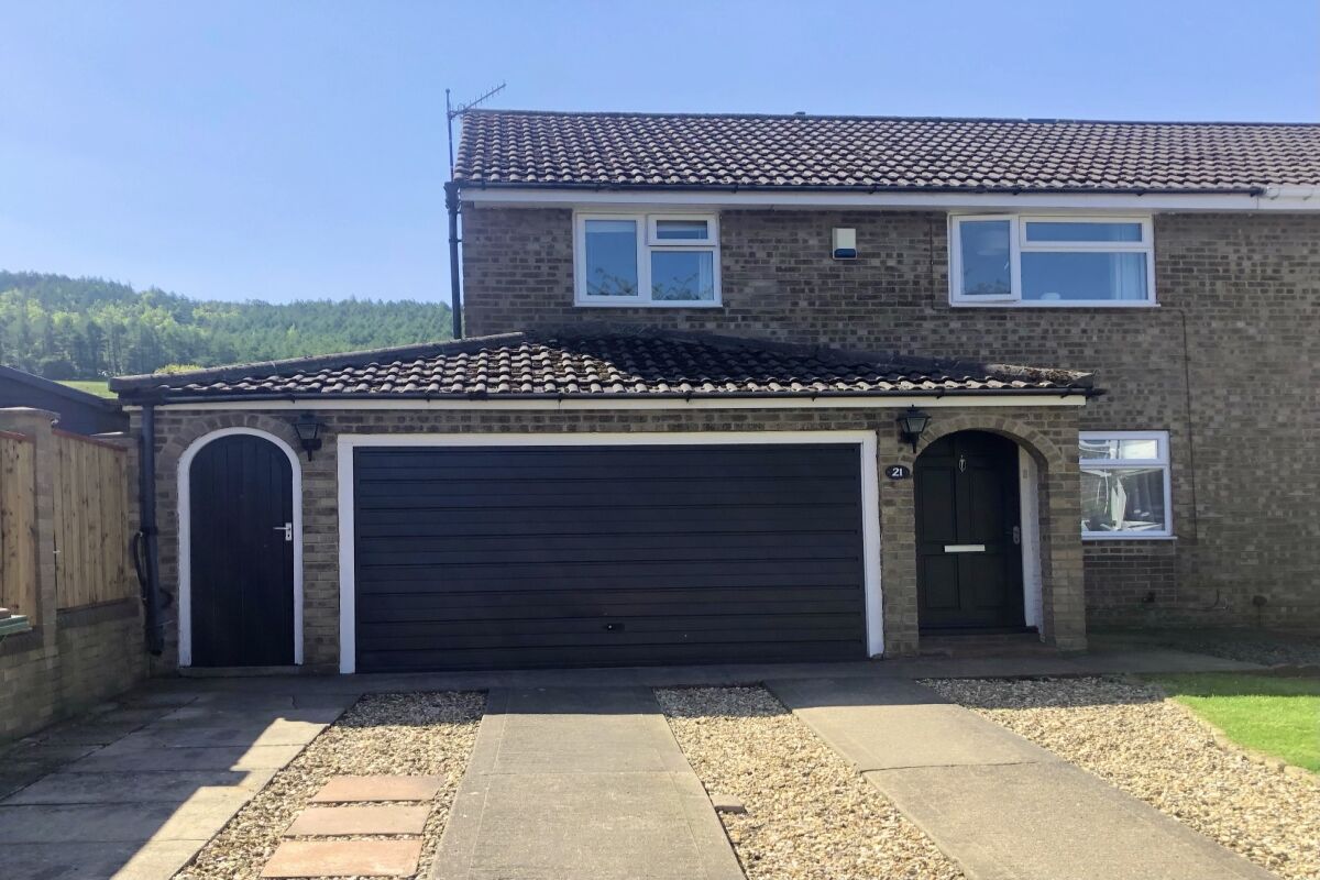 3 bed semidetached house for sale in Enfield Chase, Guisborough TS14