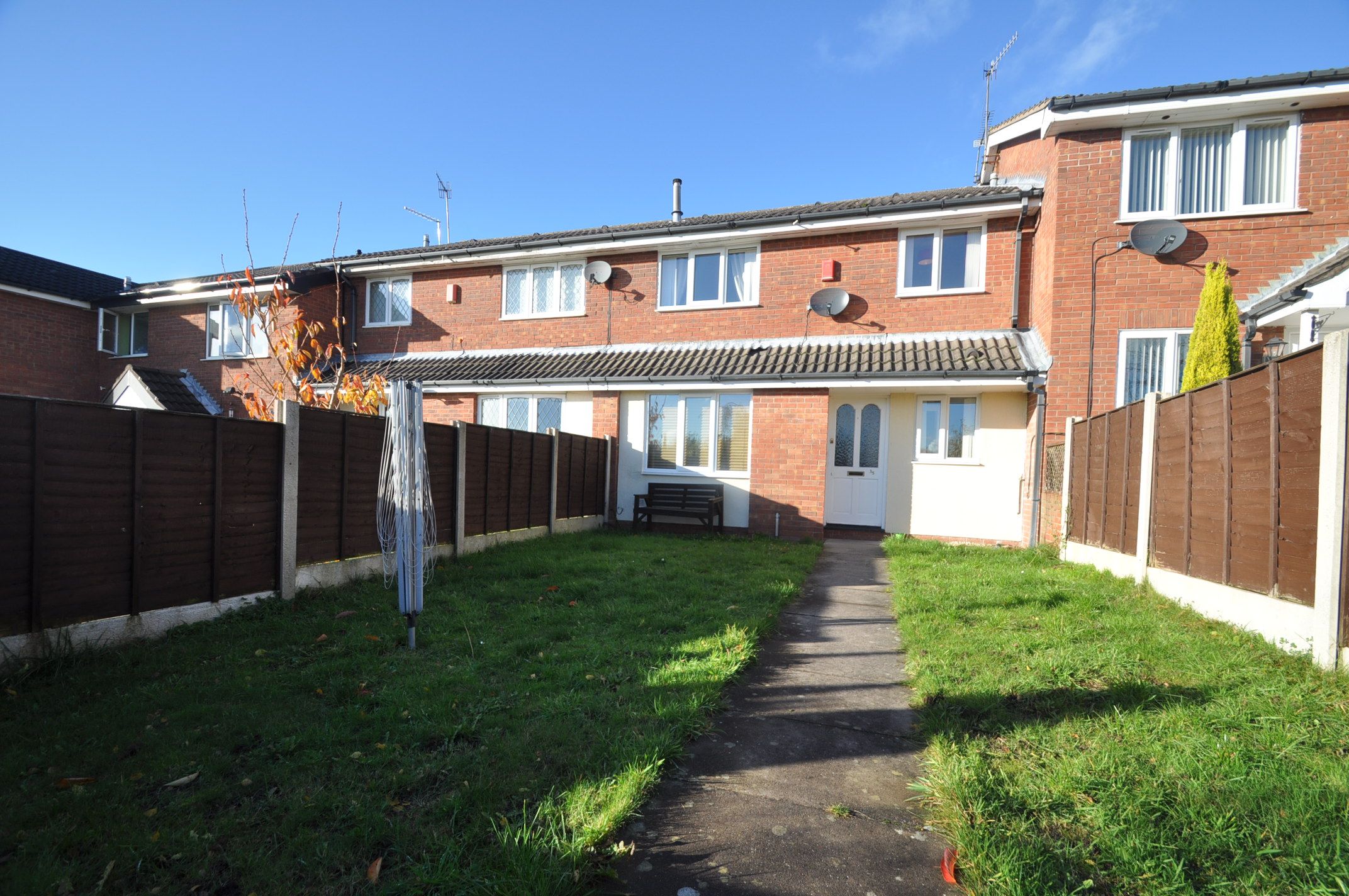 2 bed town house to rent in Winterside Close, Waterhayes, Newcastle