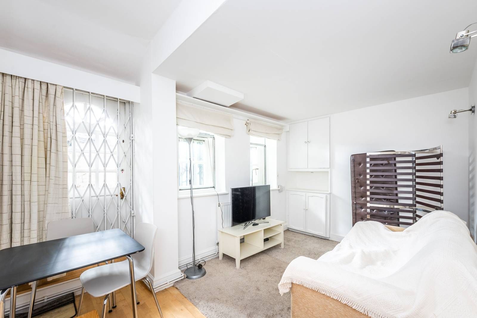1 bed flat to rent in Chelsea Embankment, Chelsea, London SW3 Zoopla