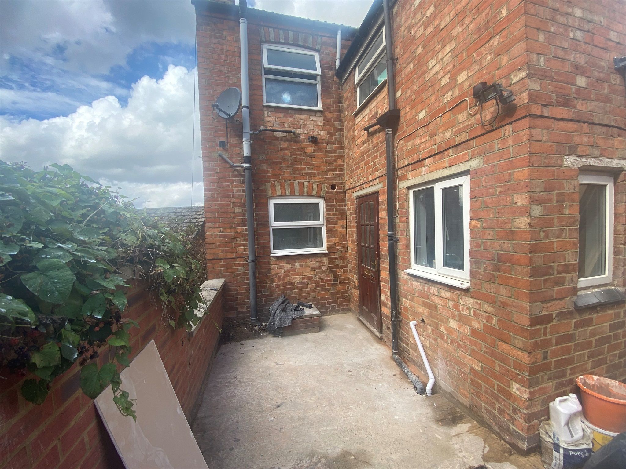 1 bed flat for sale in Brook Street, Raunds, Wellingborough NN9 Zoopla