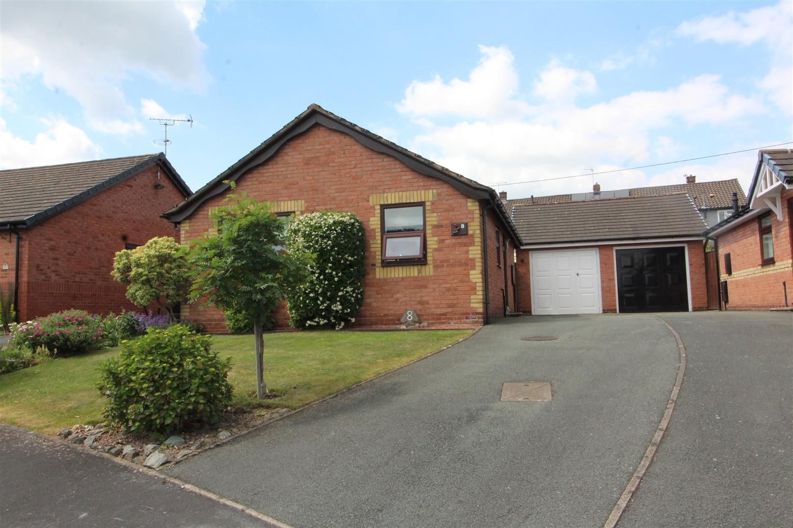 2 bed detached bungalow for sale in Heather Bank, Gobowen, Oswestry