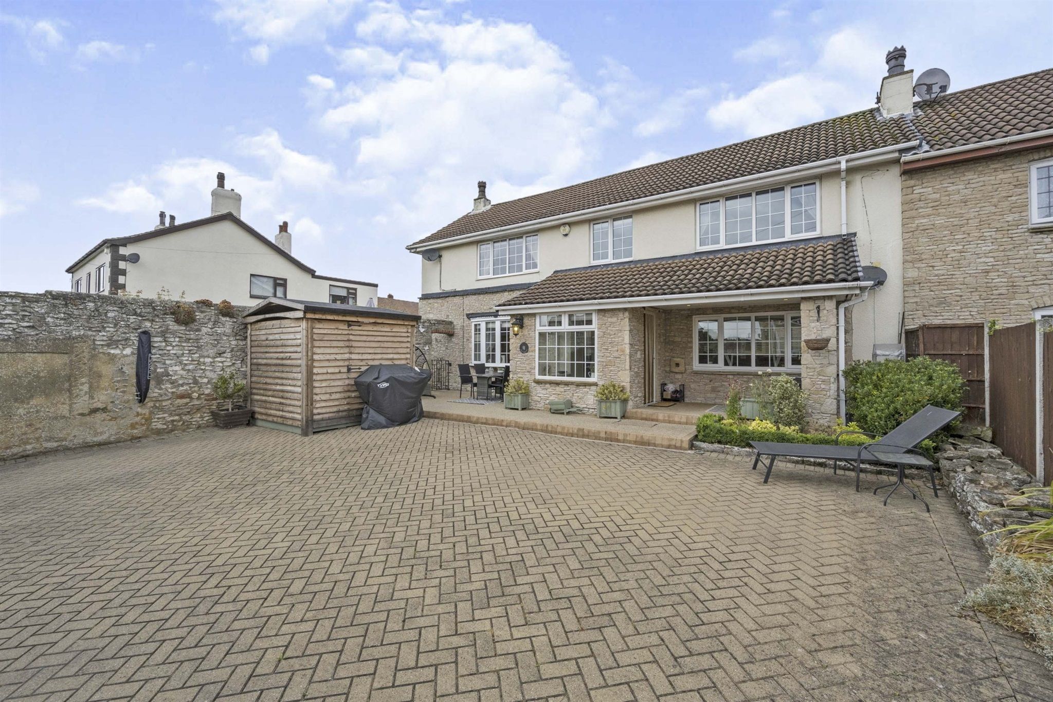 4 bed semidetached house for sale in West End Road, Norton, Doncaster