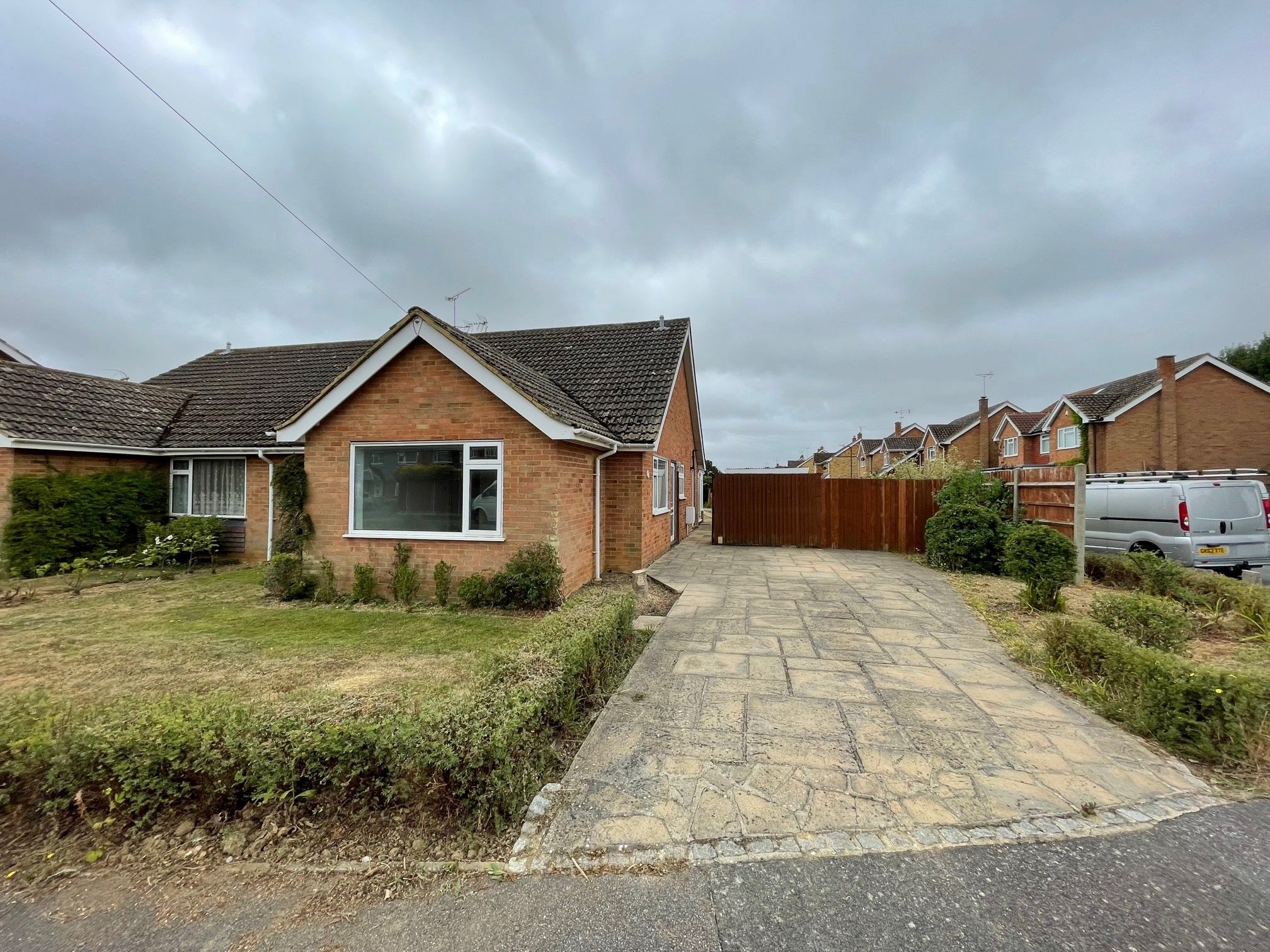 3 bed semidetached bungalow to rent in Hanmer Way, Staplehurst