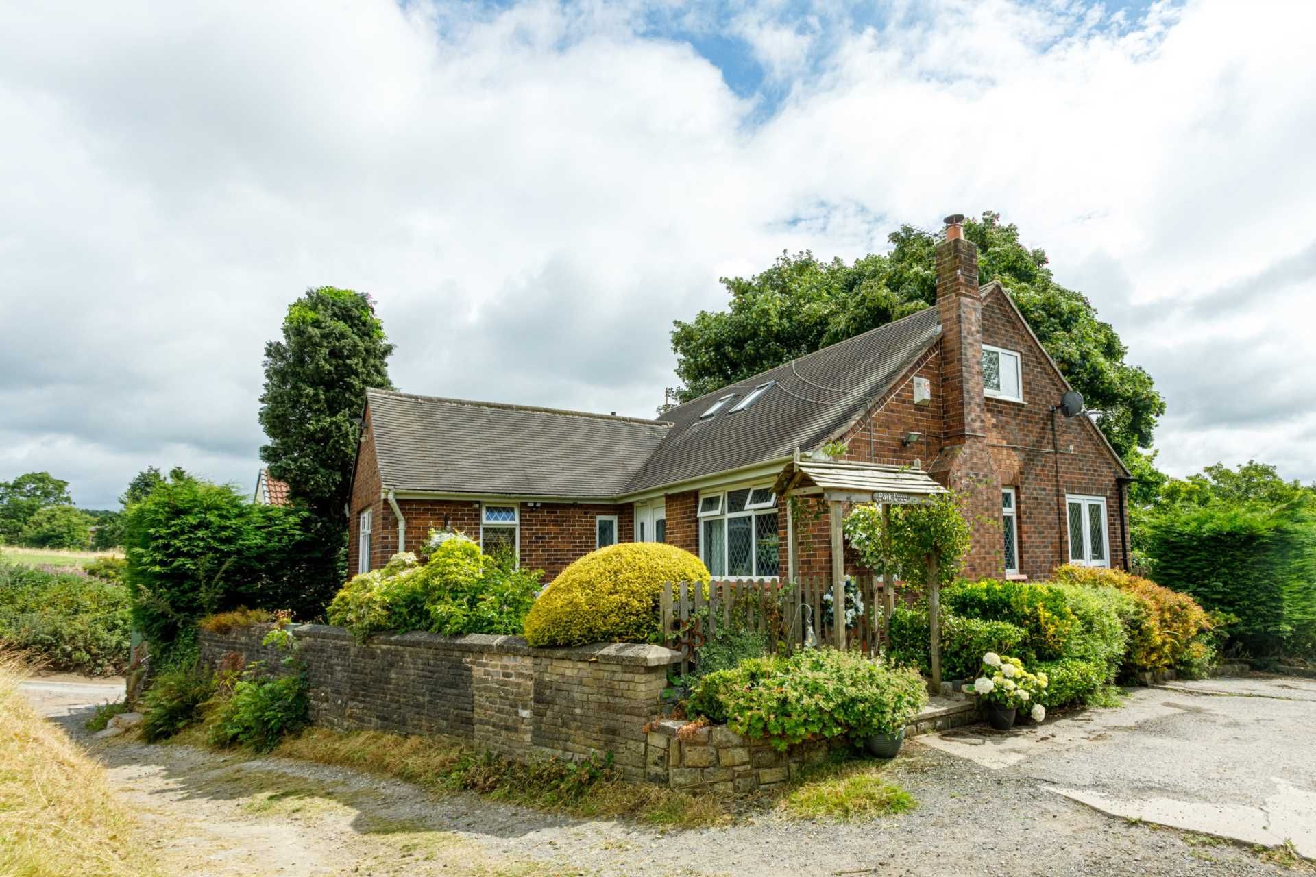 4 bed detached house for sale in Chadderton Fold, Chadderton OL1 Zoopla