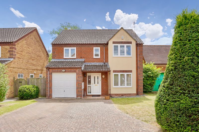 4 bed detached house for sale in Rushington Close, St. Ives
