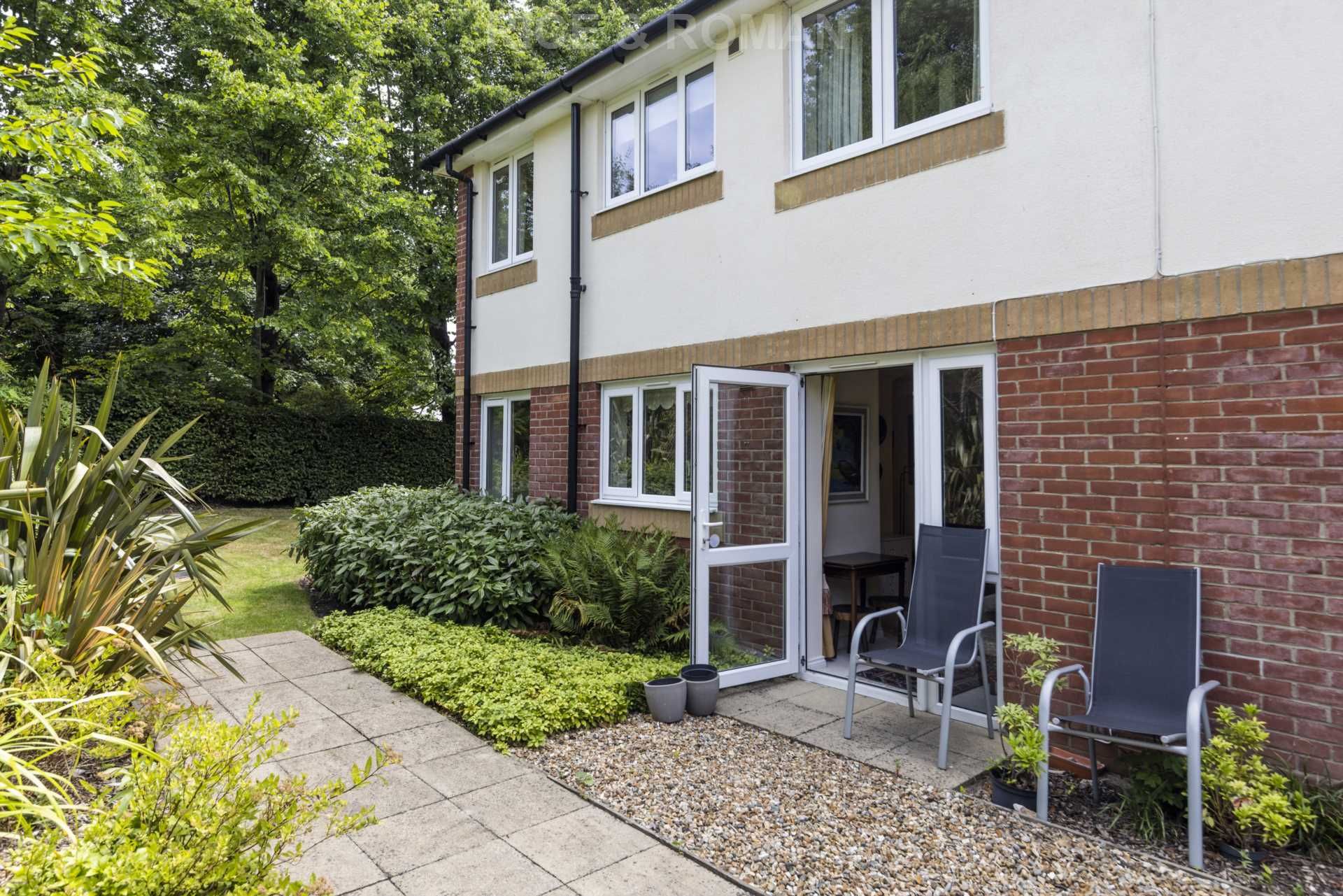 1 bed flat for sale in Elm Grove, Epsom KT18 Zoopla