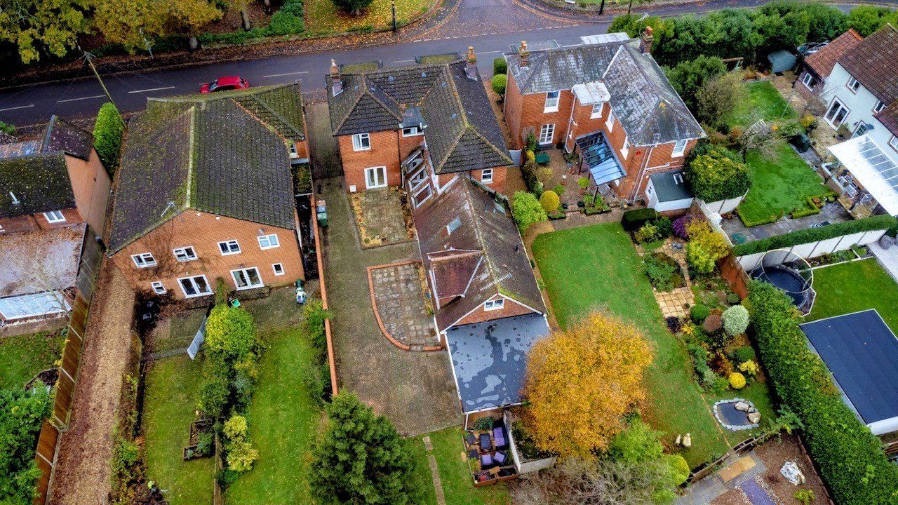 5 bed detached house for sale in Horns Drove, Rownhams, Southampton