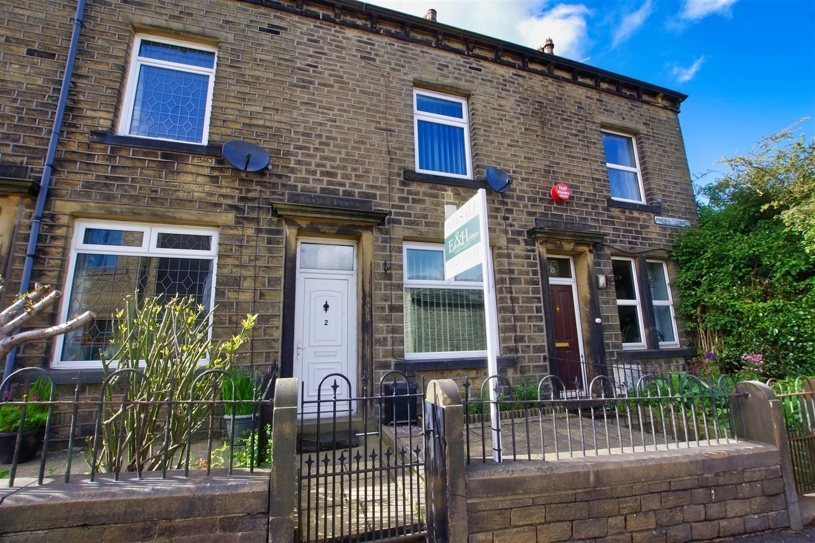4 bed terraced house for sale in Priors Terrace, Stainland Road
