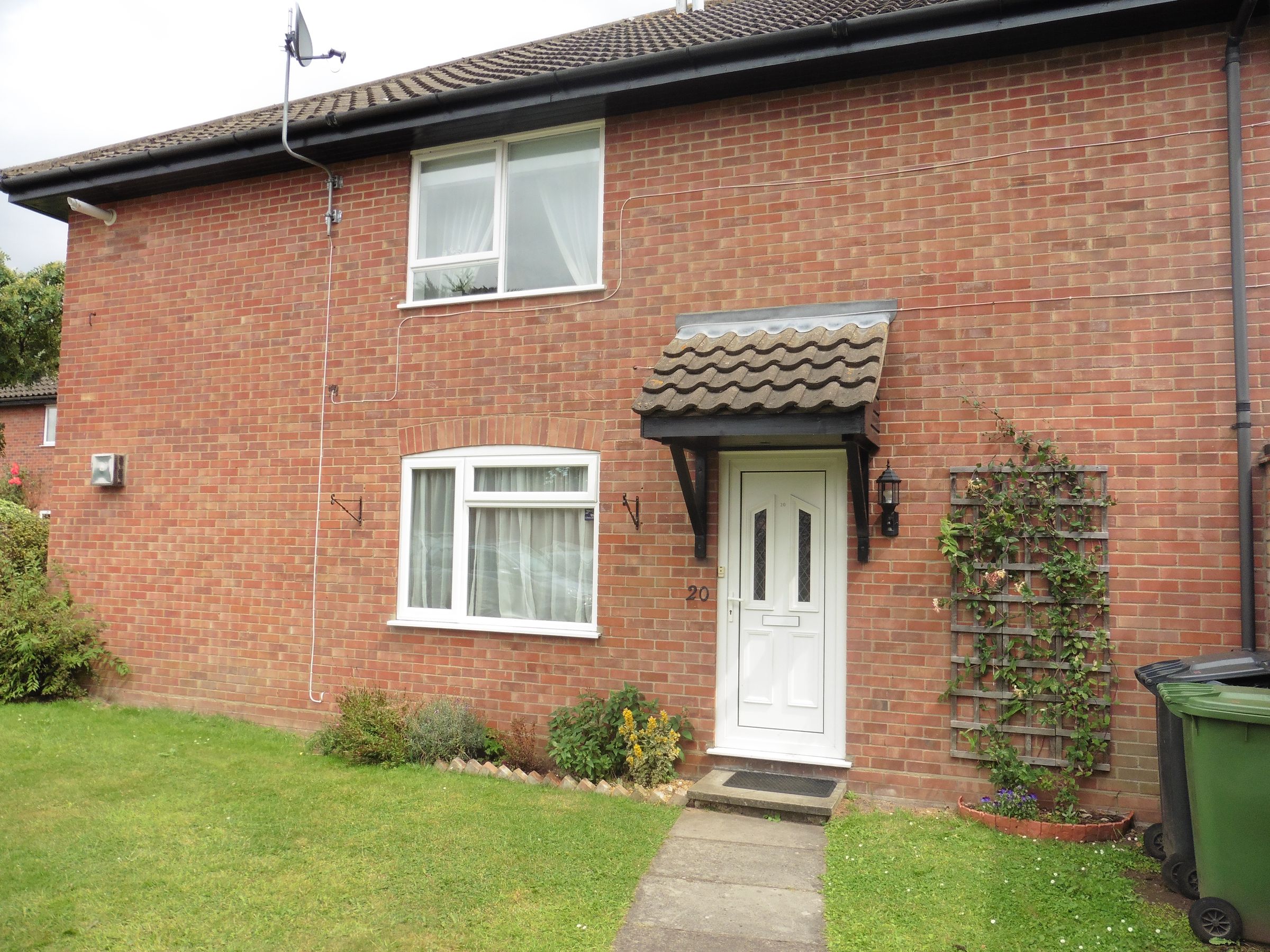 2 bed flat to rent in Warren Avenue, Fakenham NR21 Zoopla