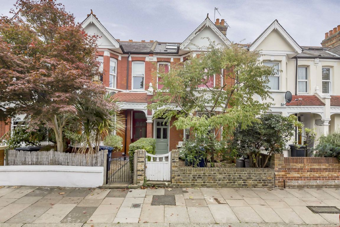 4 bed property for sale in Adelaide Road, London W13 Zoopla