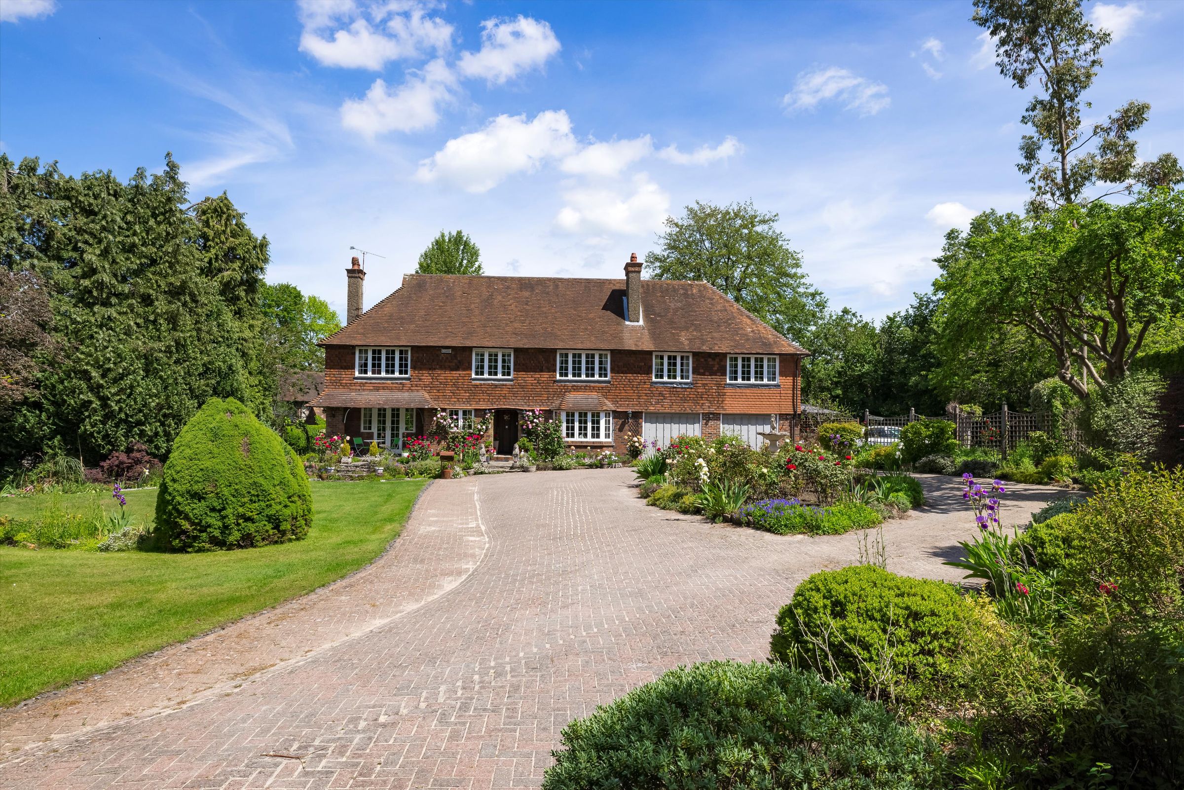 5 bed detached house for sale in Fairway, Guildford, Surrey GU1. Zoopla