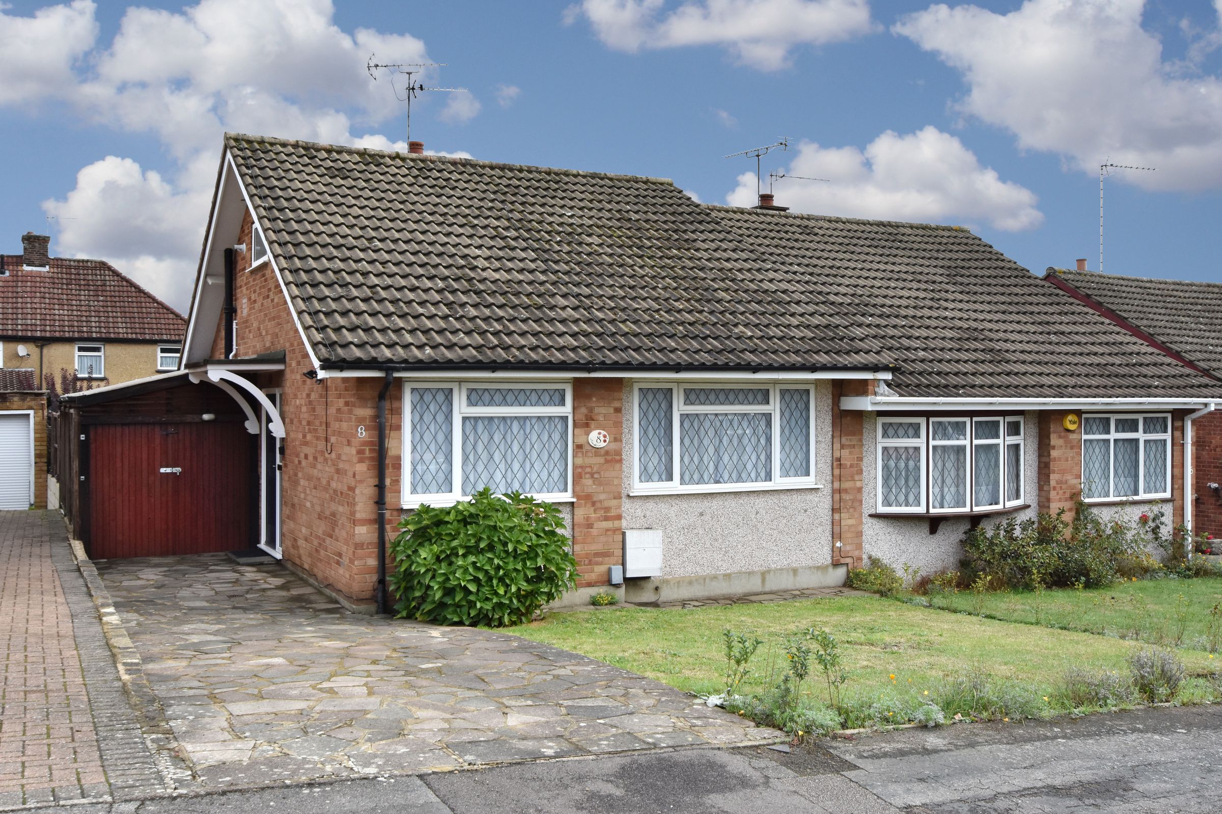 2 bed semidetached bungalow for sale in Medway Close, Garston, Watford