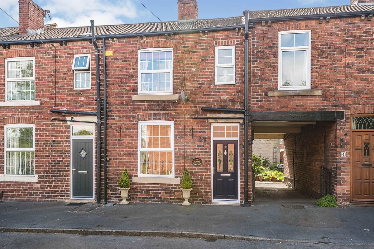 2 bed end terrace house for sale in Berrys Yard, Dovecote Lane, Horbury