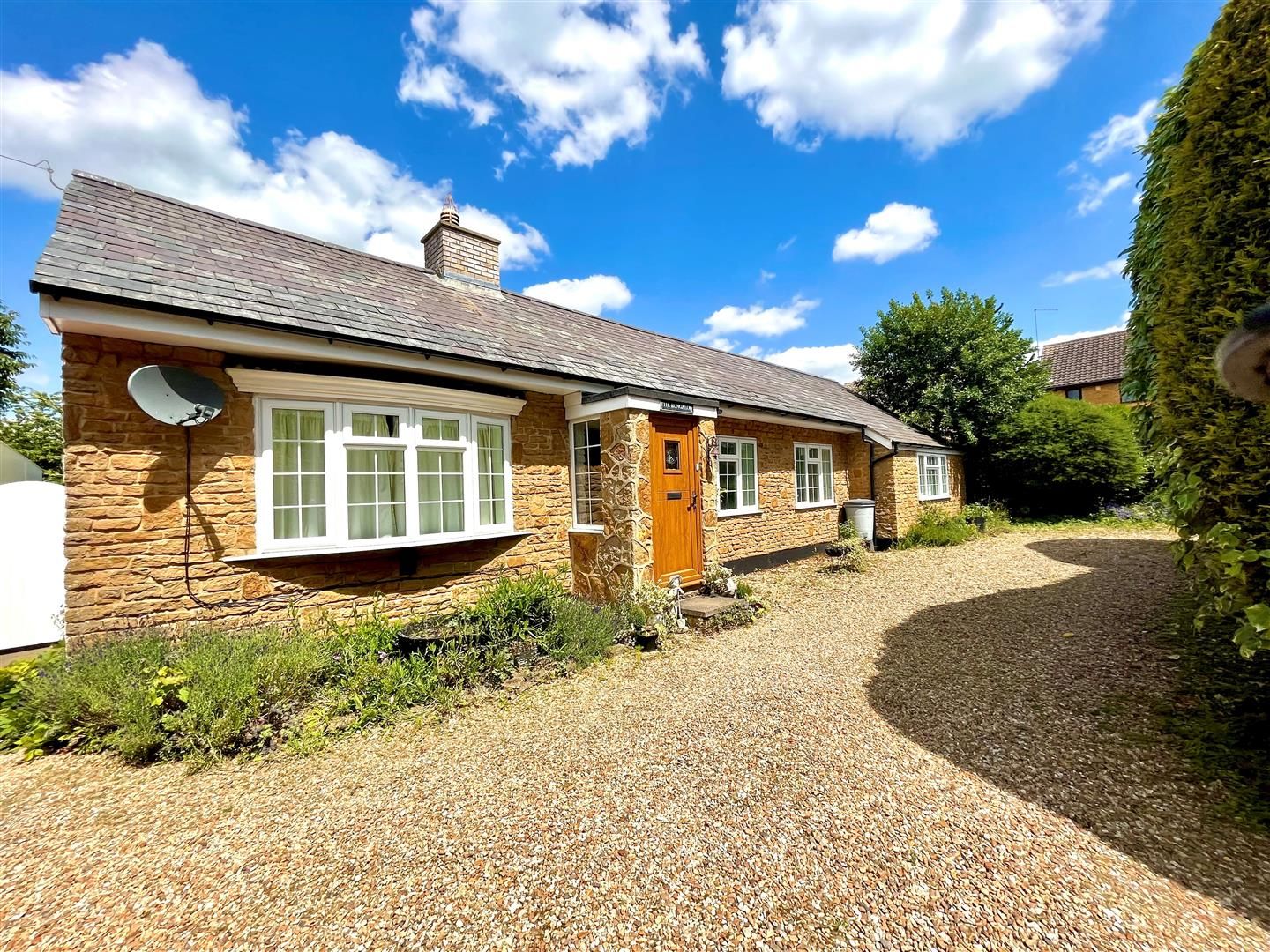 3 bed detached bungalow for sale in Holcot Road, Brixworth, Northampton