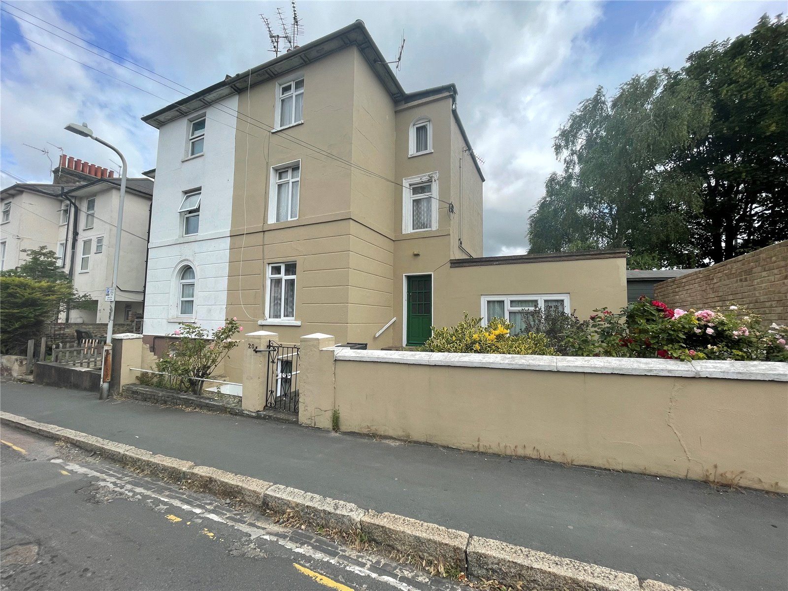 4 bed semidetached house for sale in Albion Road, Gravesend, Kent DA12