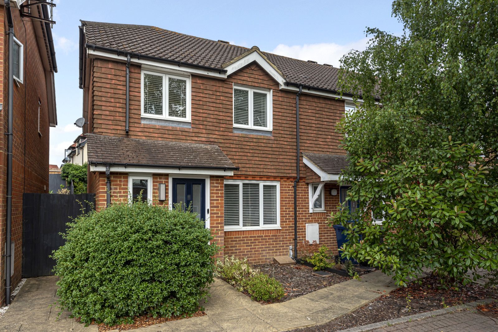 3 bed end terrace house for sale in Coopers Rise, Godalming GU7 Zoopla