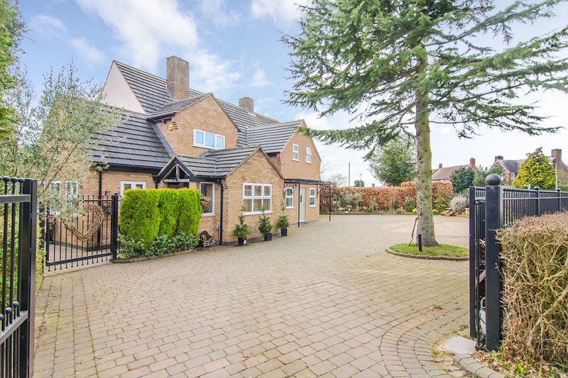 4 bed detached house for sale in Longford Road, Cannock WS11 Zoopla