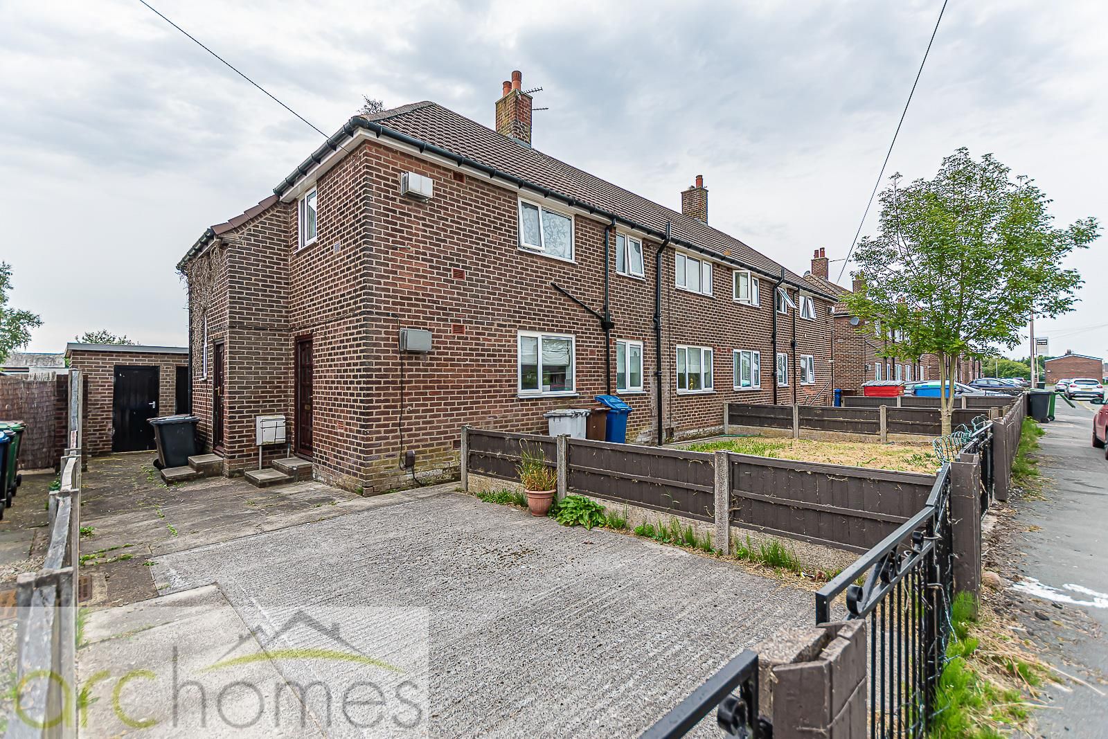 2 bed flat for sale in Elmfield Avenue, Atherton, Manchester M46 Zoopla