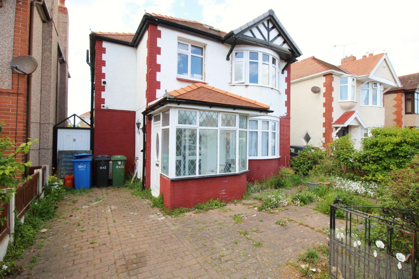 4 bed detached house for sale in Lynton Walk, Rhyl, Denbighshire LL18