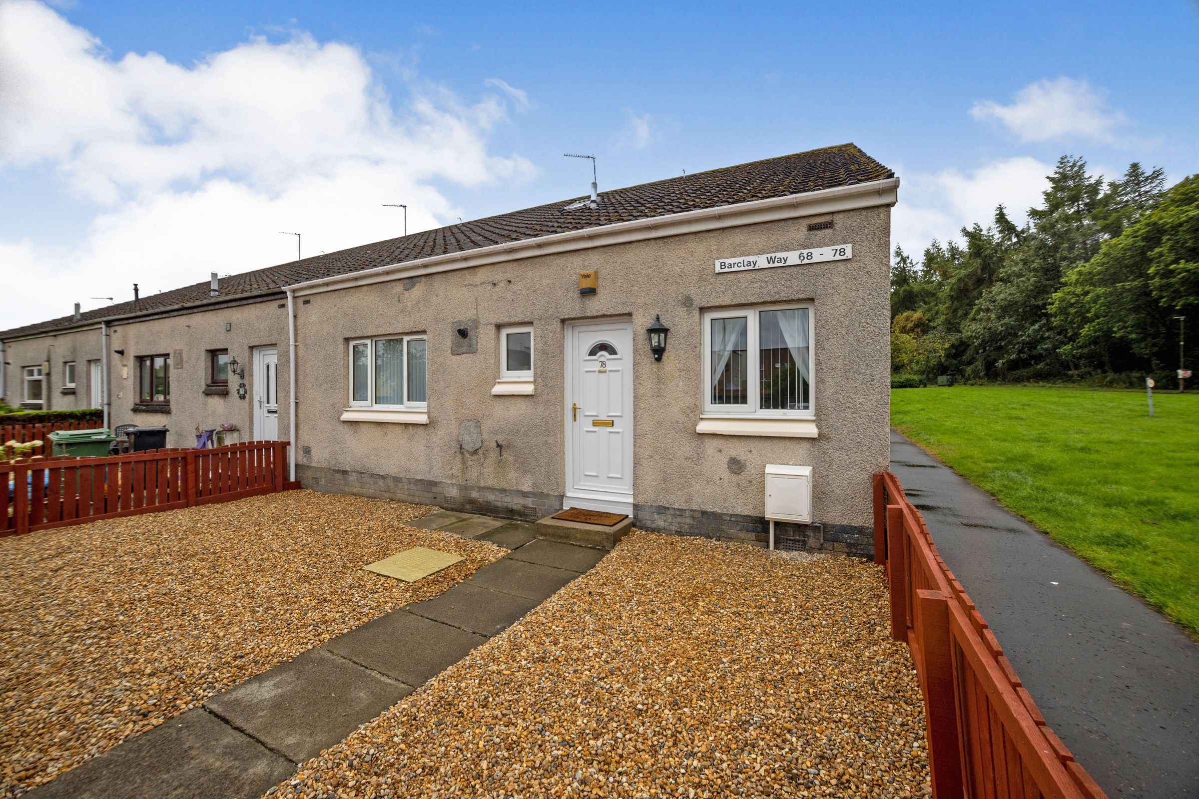 4 bed end terrace house for sale in Barclay Way, Livingston EH54 Zoopla