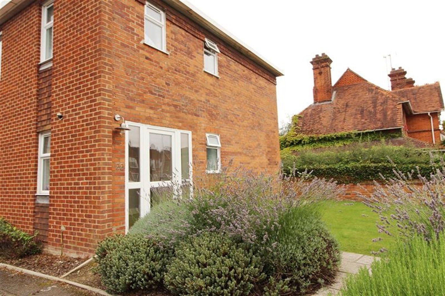 Room to rent in Reading Road, Pangbourne, Reading RG8 Zoopla