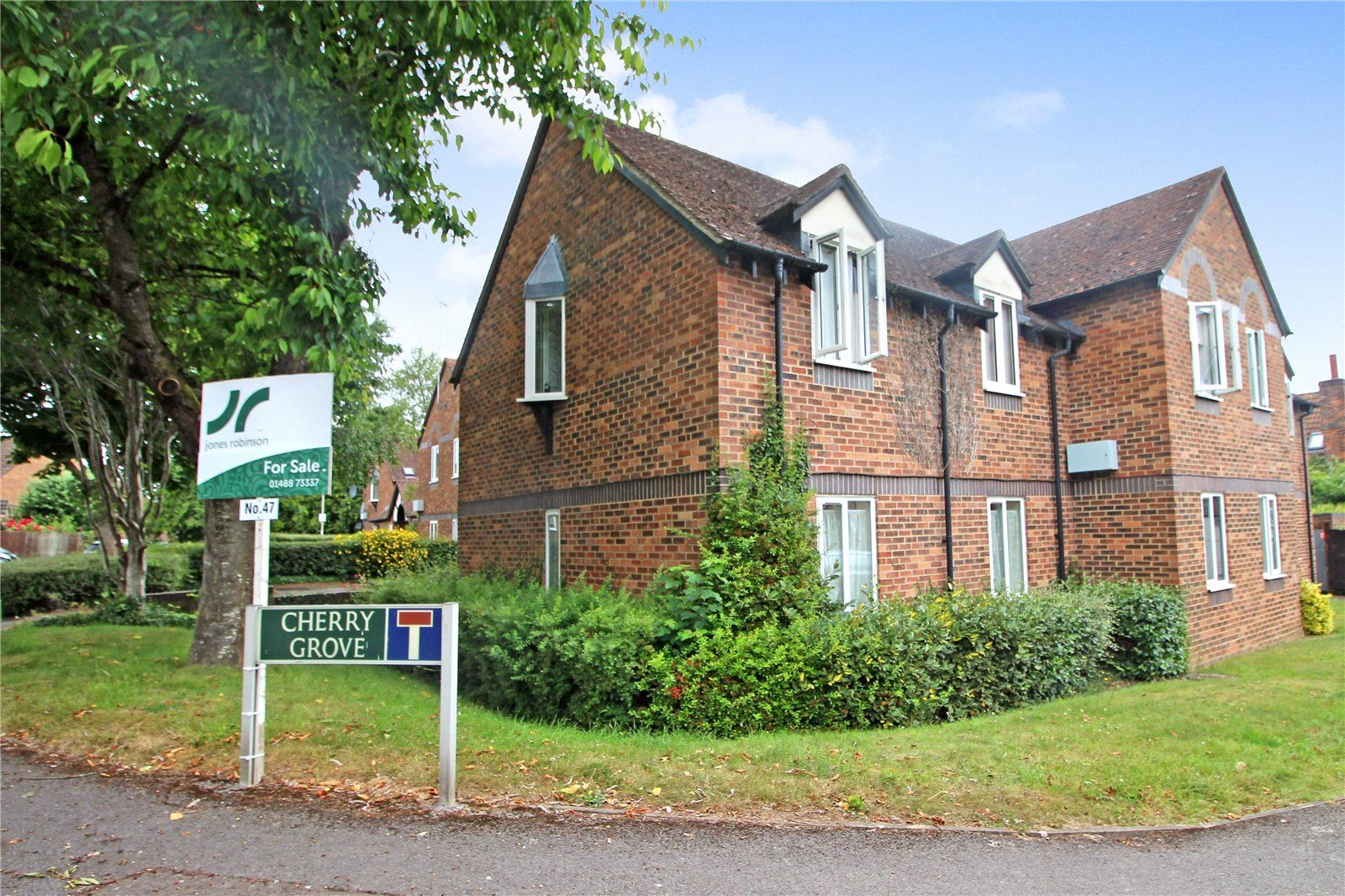 2 bed flat for sale in Cherry Grove, Hungerford, Berkshire RG17 Zoopla