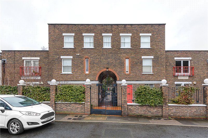 Usborne Mews Oval London SW8  