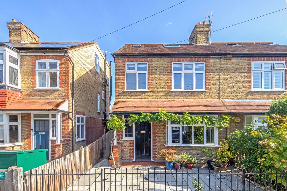 4 bed property for sale in Elmsleigh Road, Twickenham TW2 Zoopla