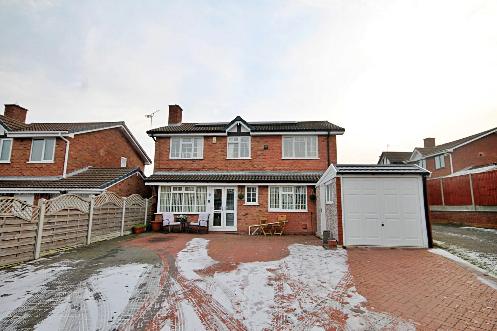 4 bed detached house for sale in Dovestone, Wilnecote, Tamworth B77