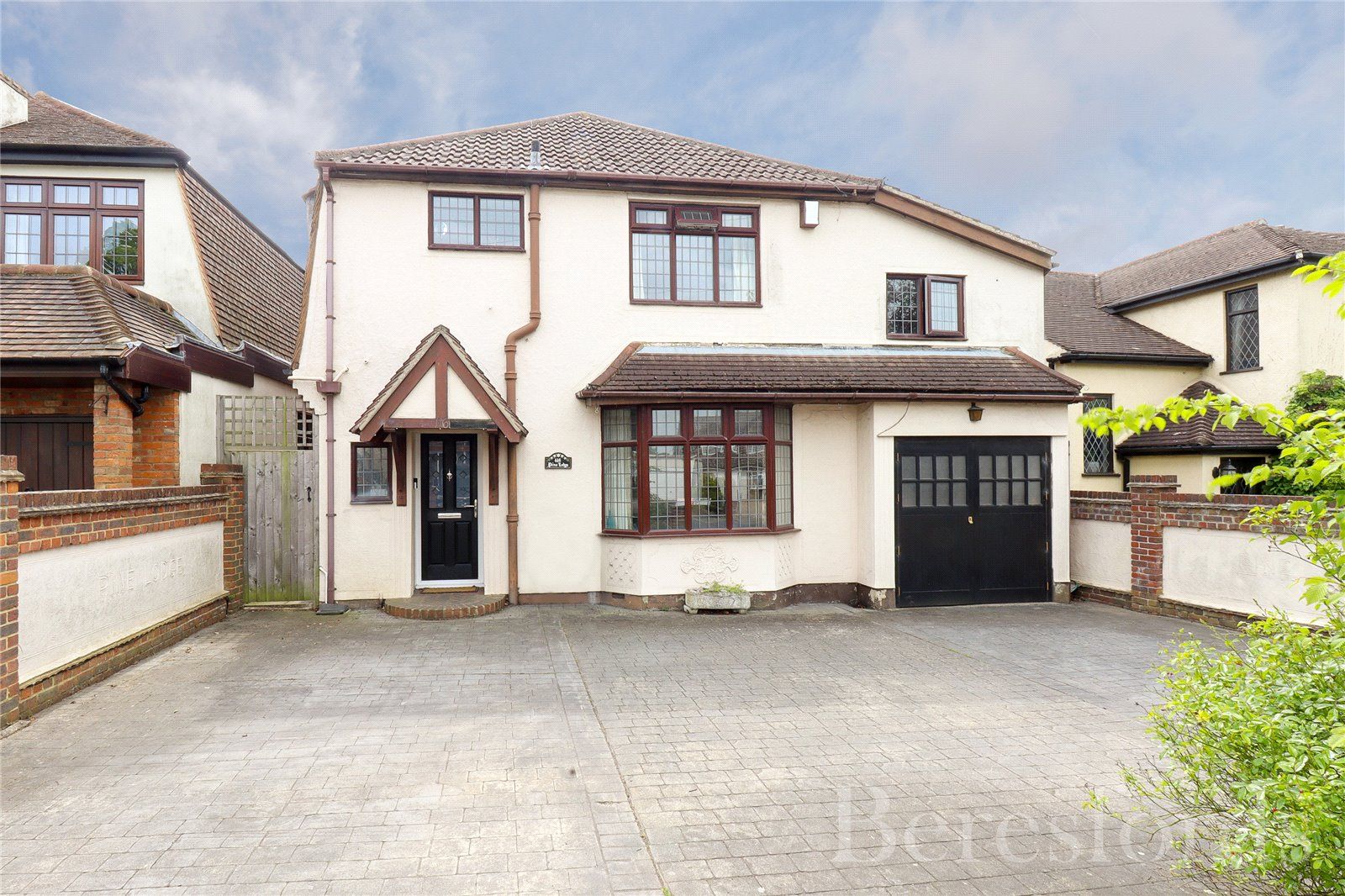 4 bed detached house for sale in Shepherds Hill, Romford RM3 Zoopla