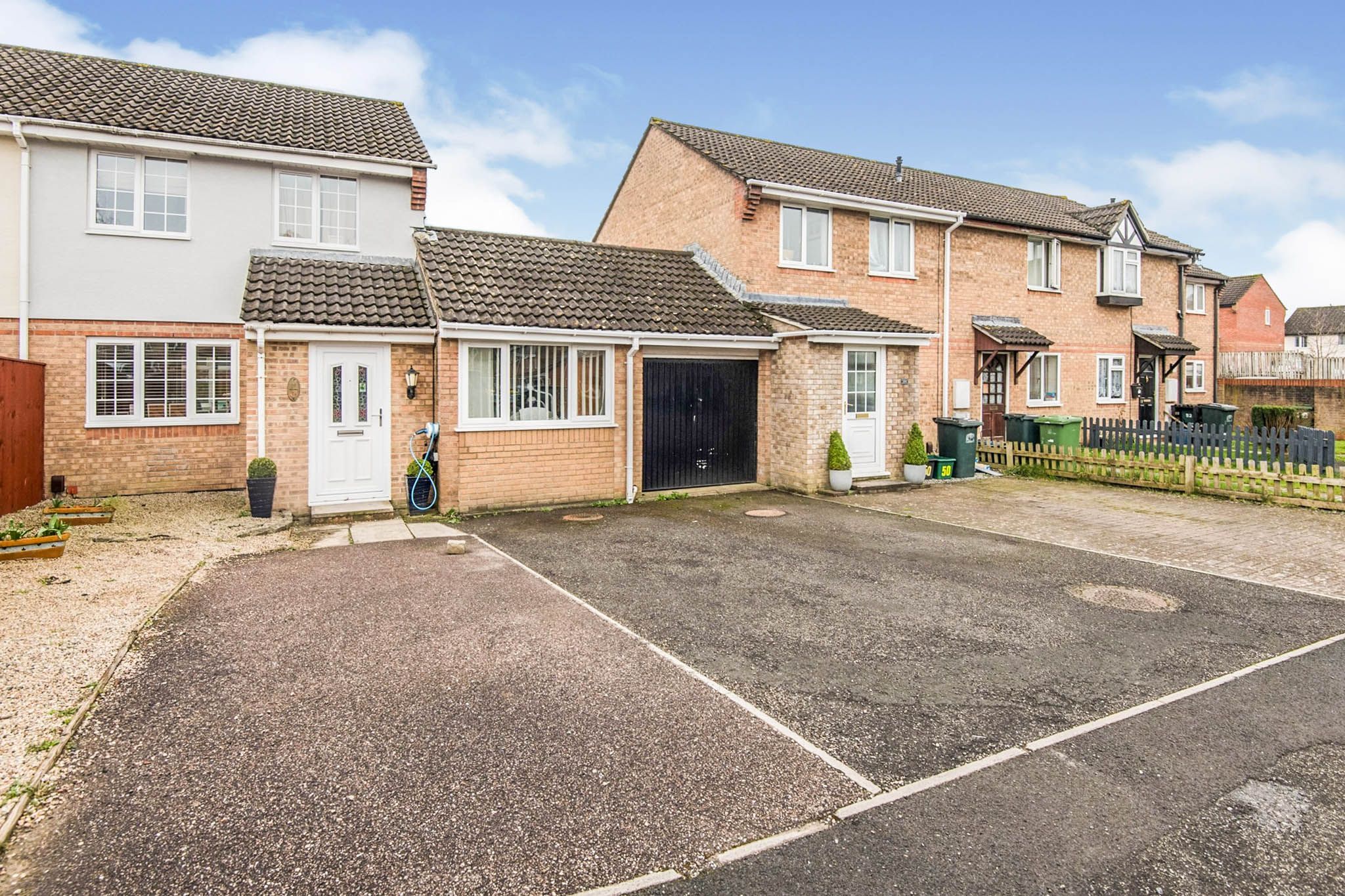 4 bed semidetached house for sale in Drum Way, Heathfield, Newton