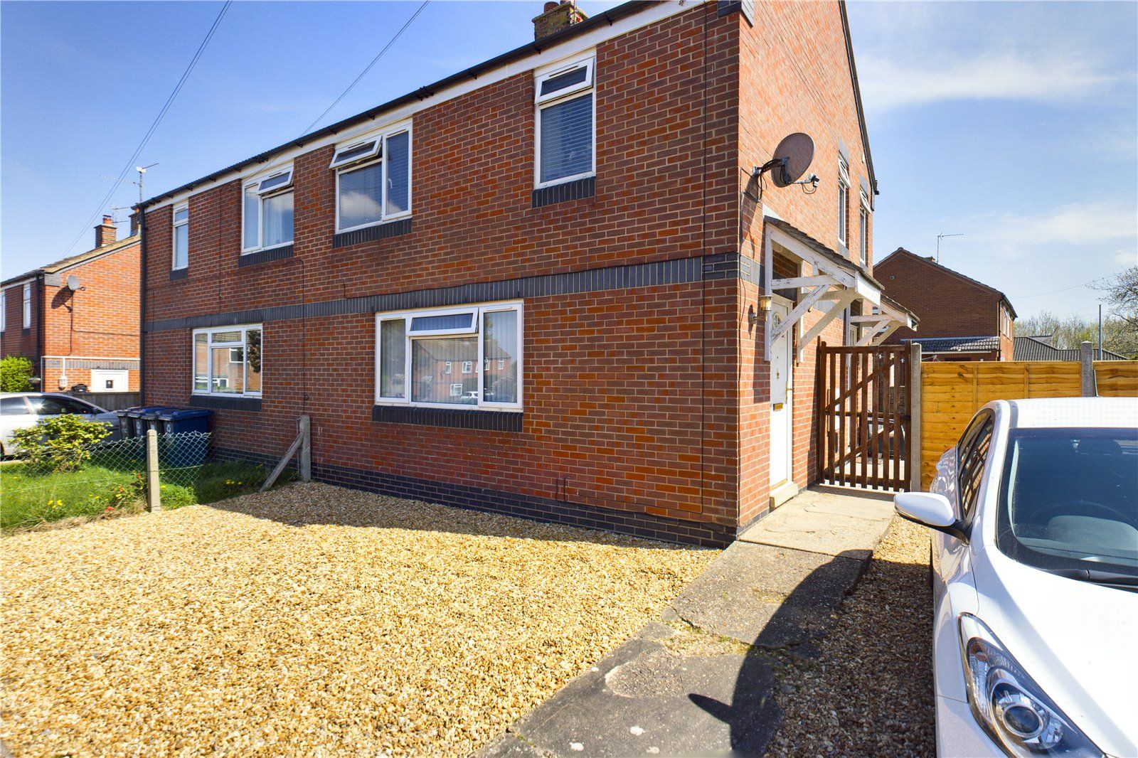 3 bed semidetached house for sale in Hawthorn Road, Ramsey, Huntingdon