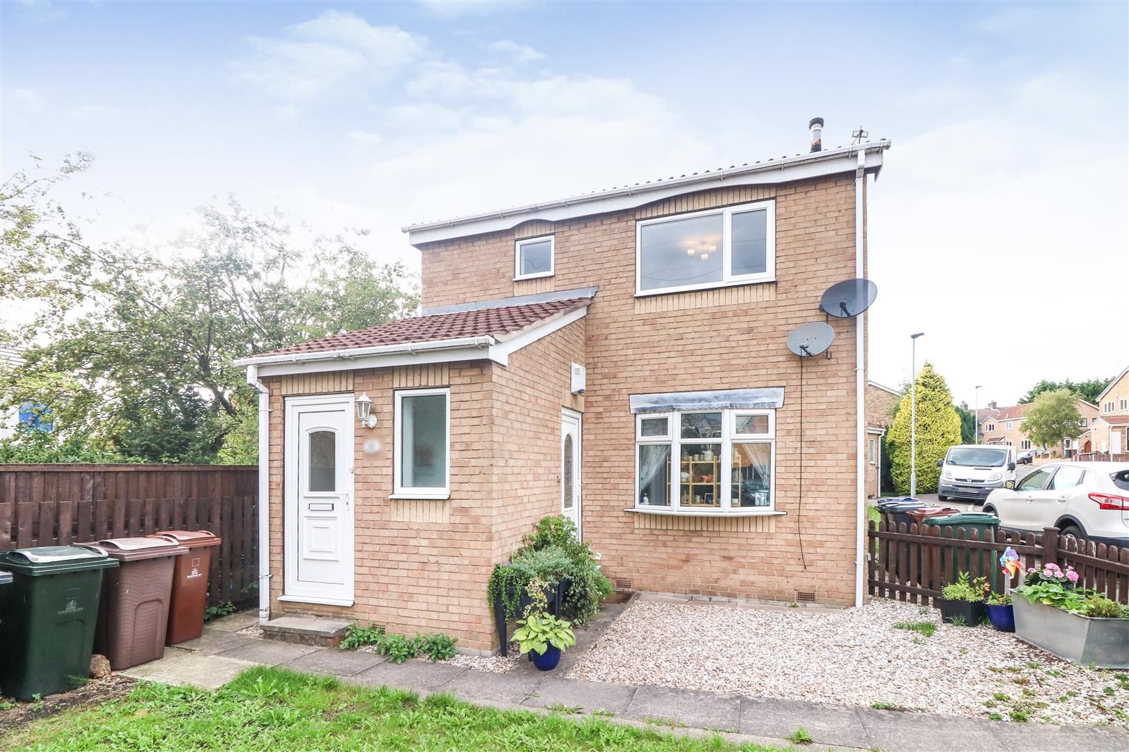 2 bed for sale in Cloverlands Drive, Staincross, Barnsley