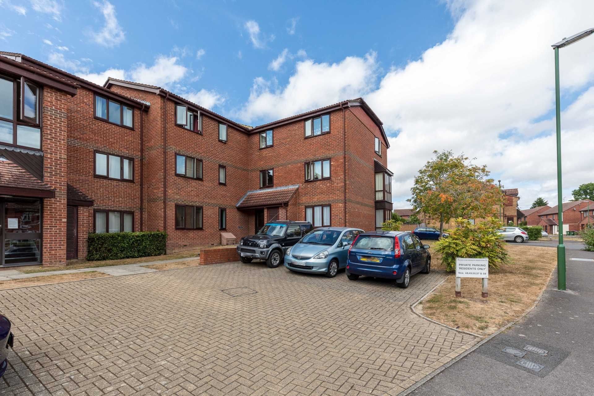 1 bed flat for sale in Tanyard Close, Horsham RH13 Zoopla