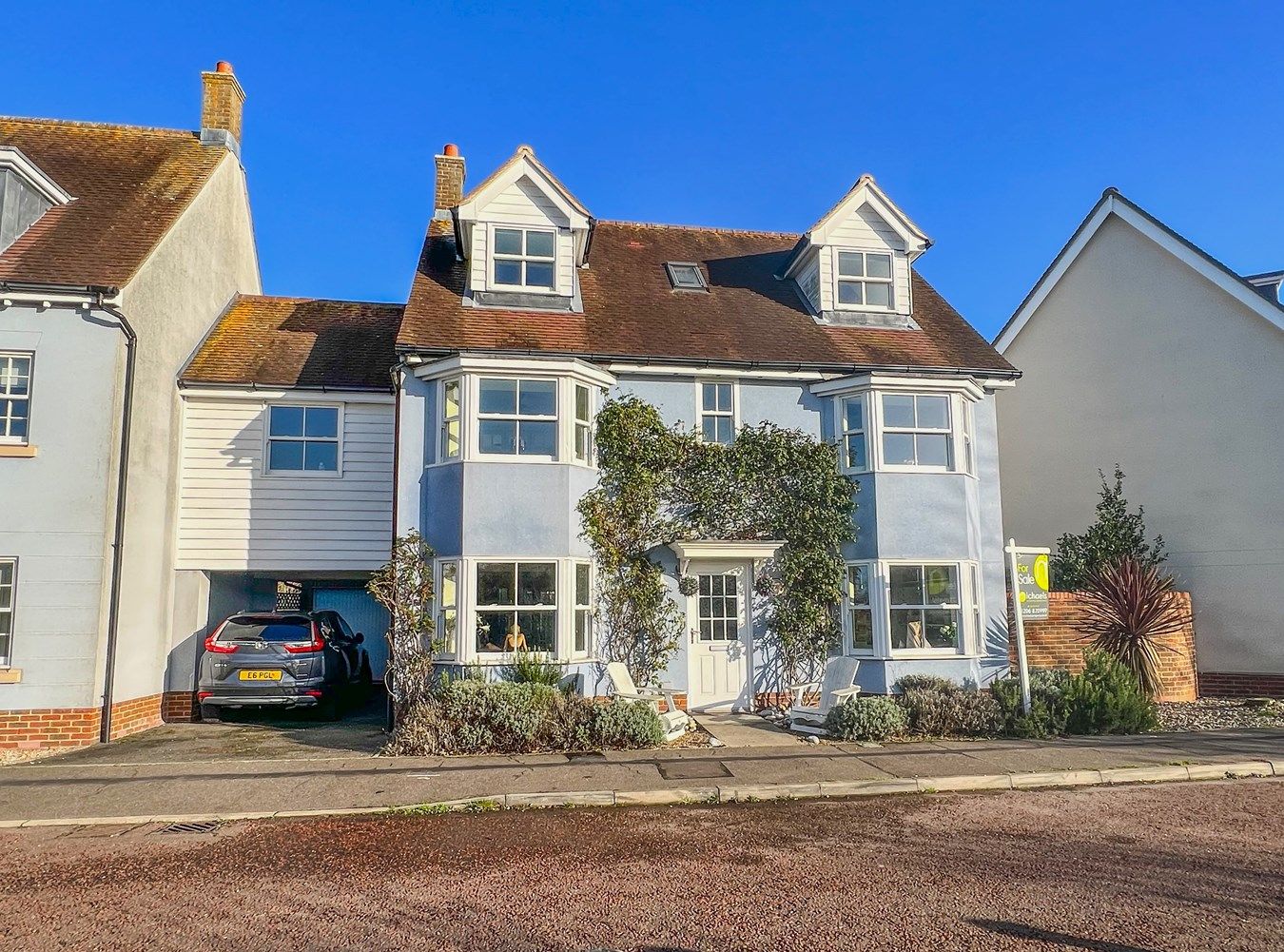 5 bed linkdetached house for sale in Old Ferry Road, Wivenhoe
