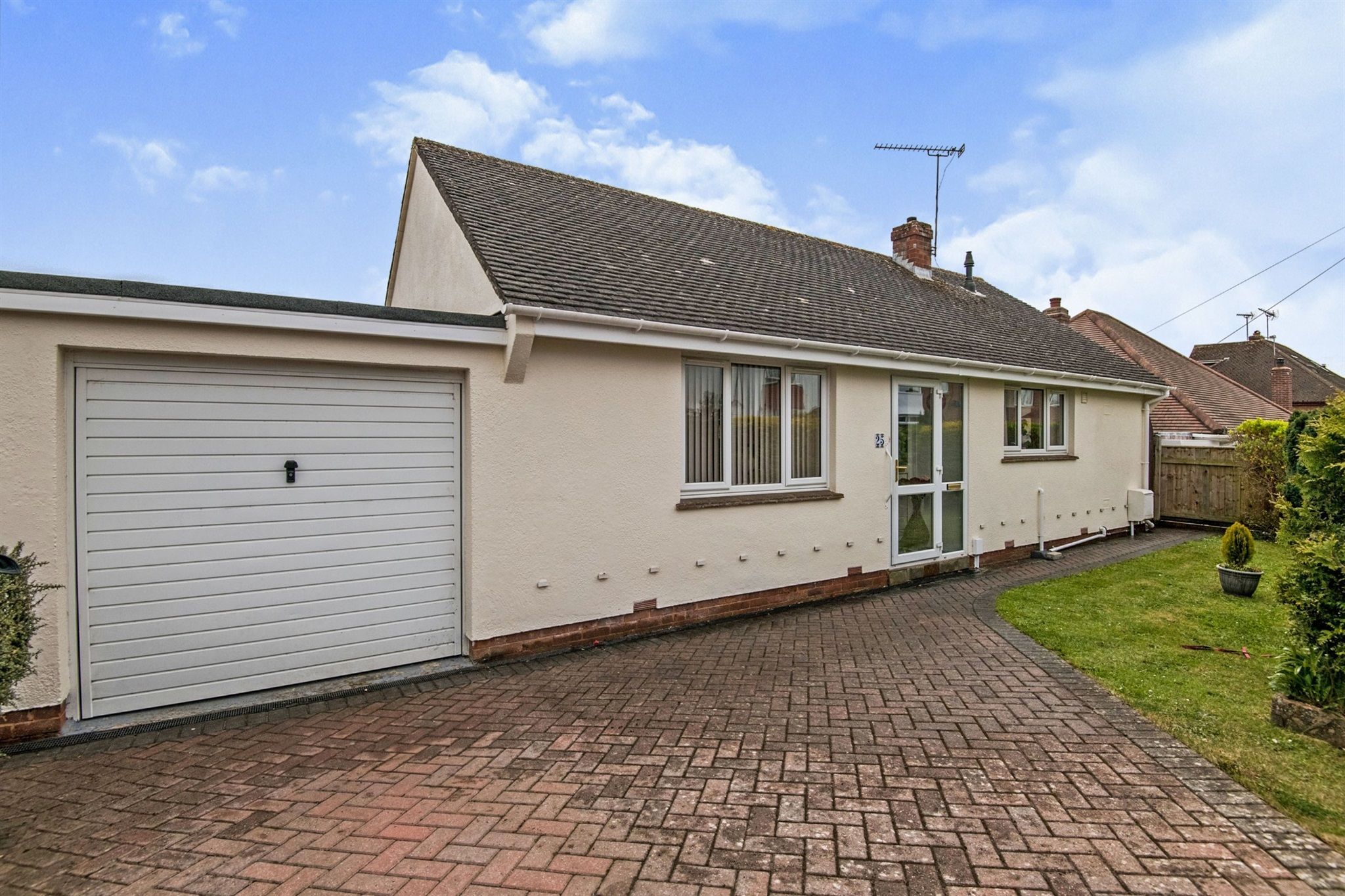 2 bed detached bungalow for sale in Warwick Avenue, Exeter EX1 Zoopla