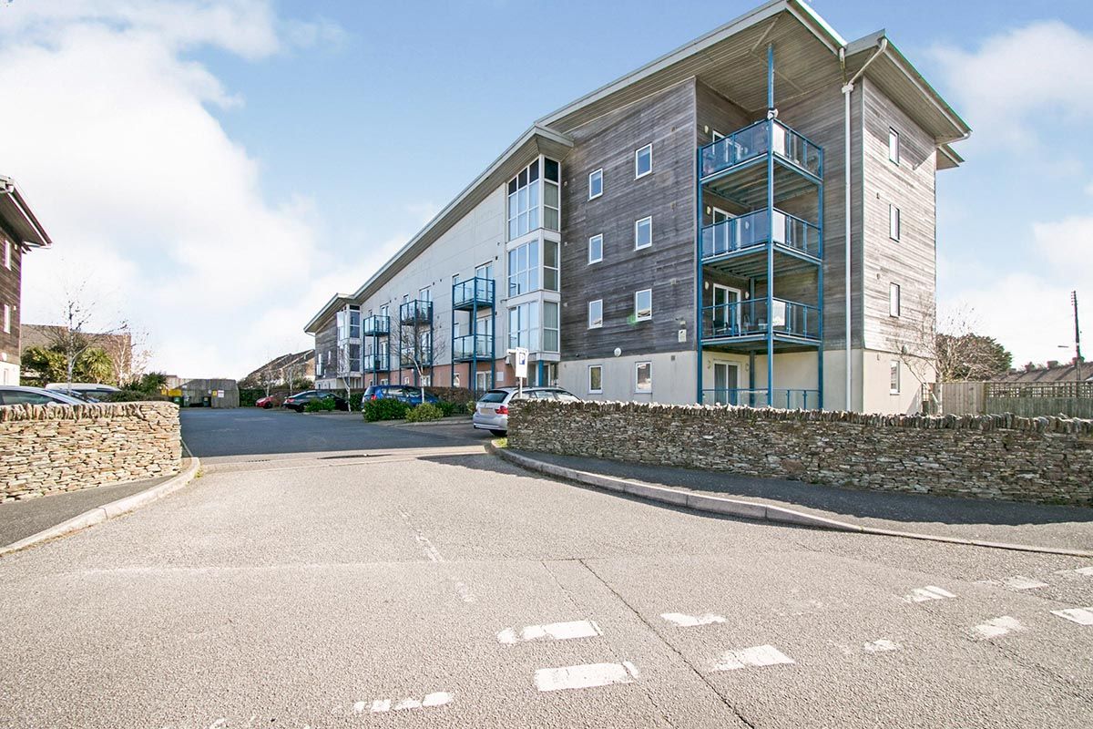1 bed flat for sale in Pendarves House, Vyvyans Court, Camborne