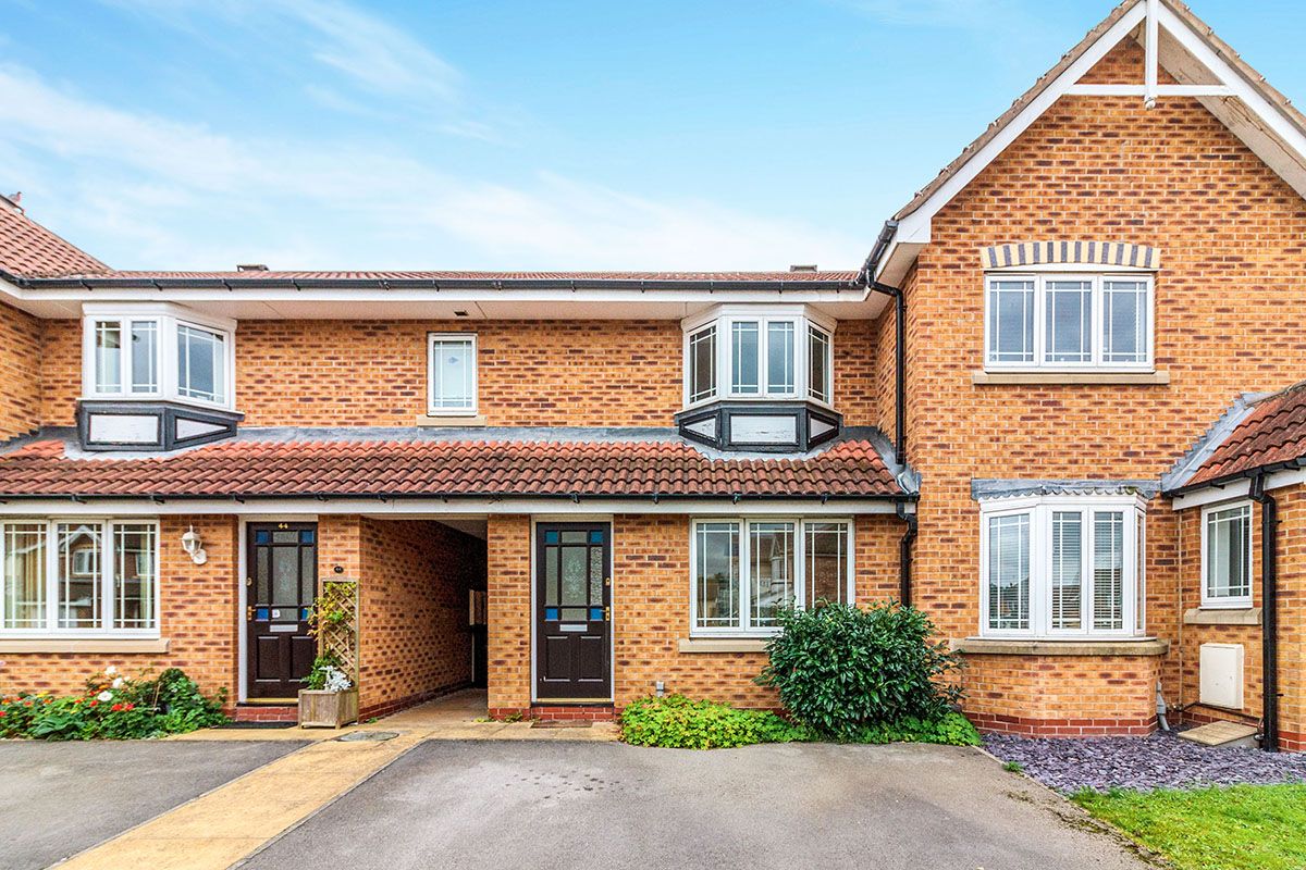 2 bed semidetached house to rent in Lyminton Lane, Treeton, Rotherham