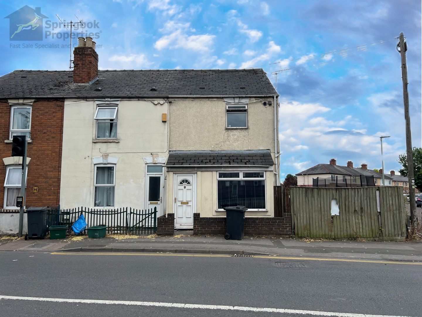2 bed terraced house for sale in Tredworth Road, Gloucester