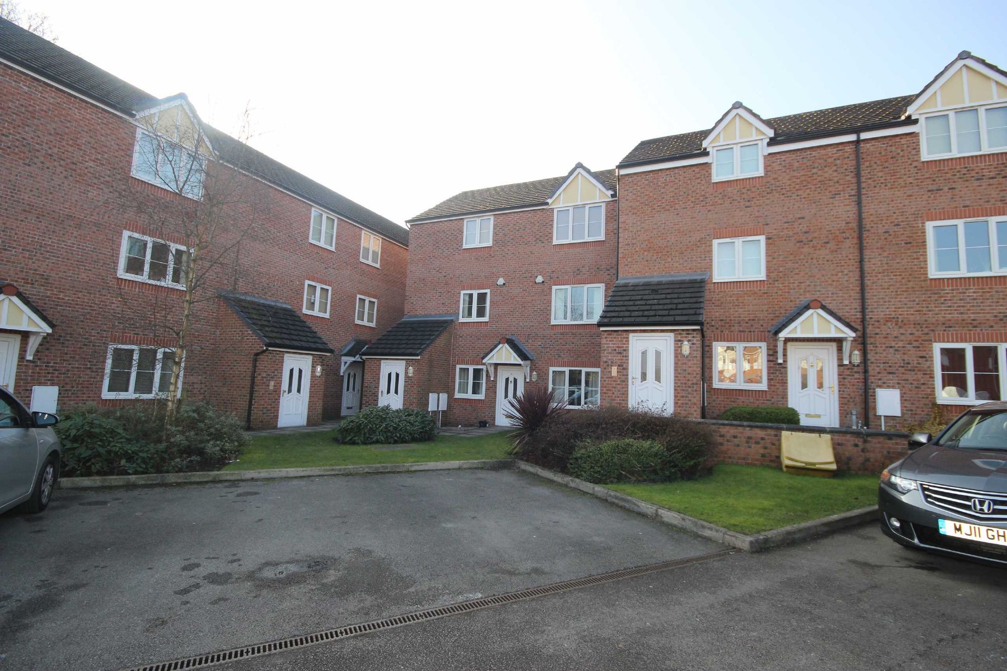 2 bed flat to rent in Morston Close, Worsley M28 Zoopla